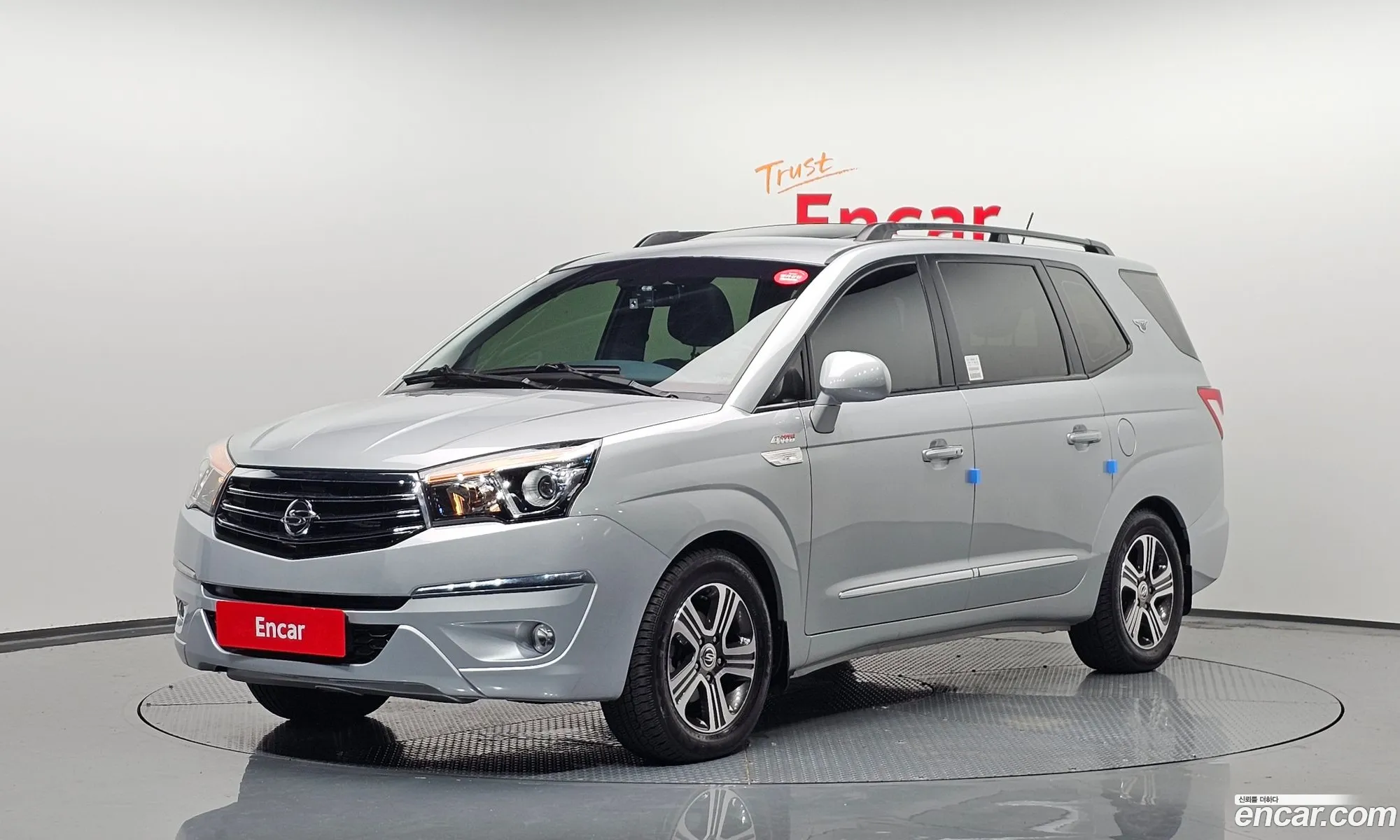 Kg Mobility Ssangyong Korando Turismo 4Wd Gt 9-Seater - фотография 8494300
