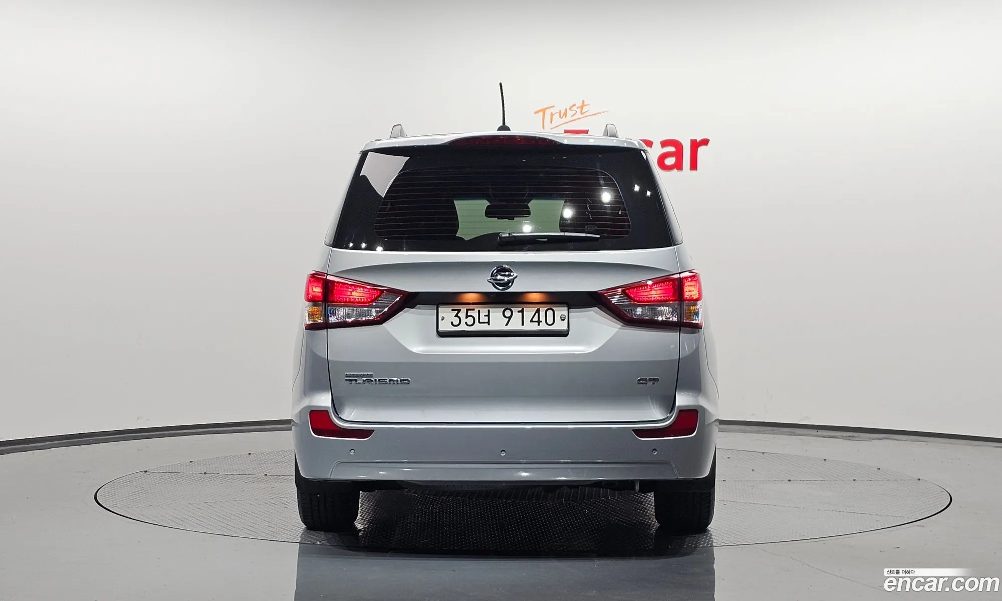 Kg Mobility Ssangyong Korando Turismo 4Wd Gt 9-Seater - фотография 8494303