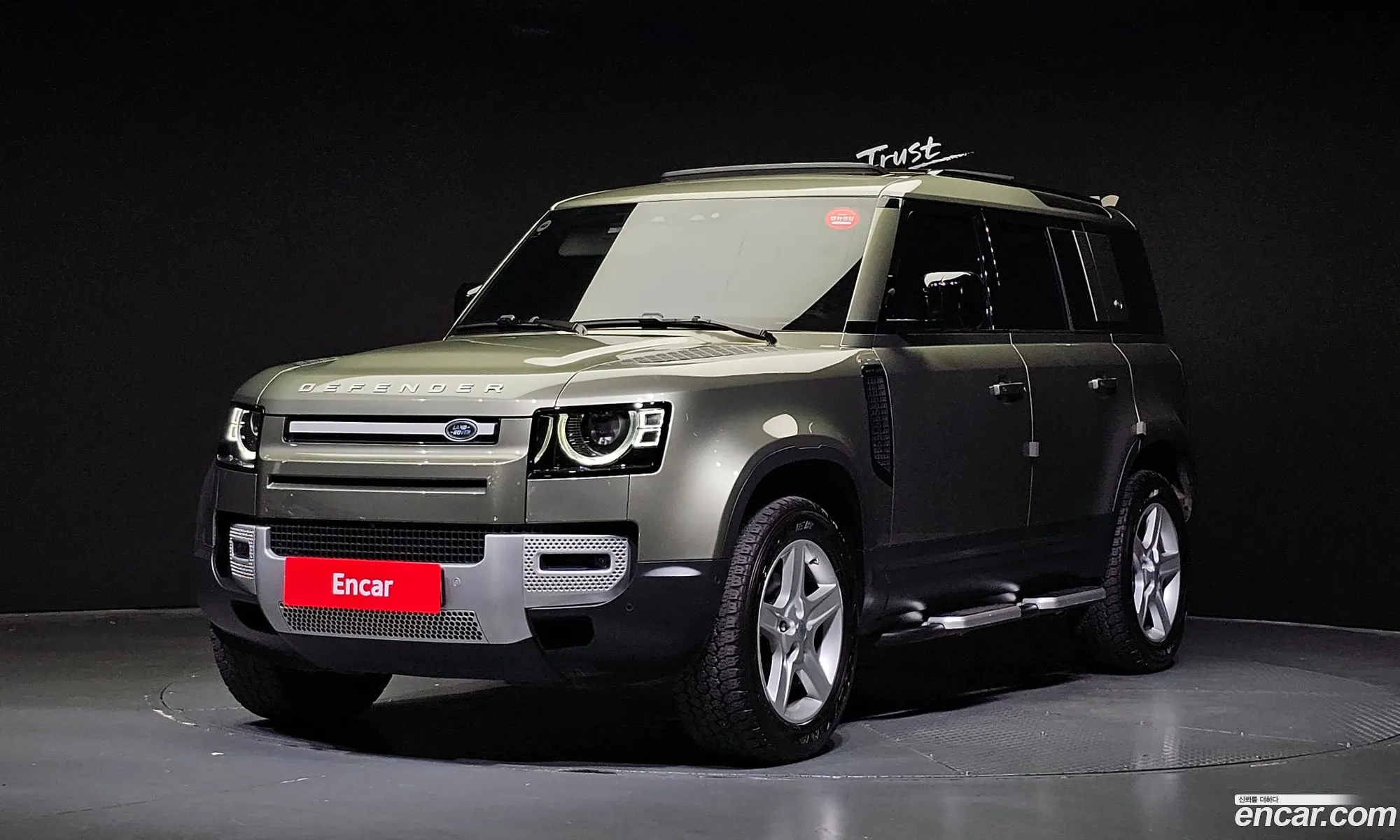Land Rover Defender L663 110 D240 Se - фотография 7188566