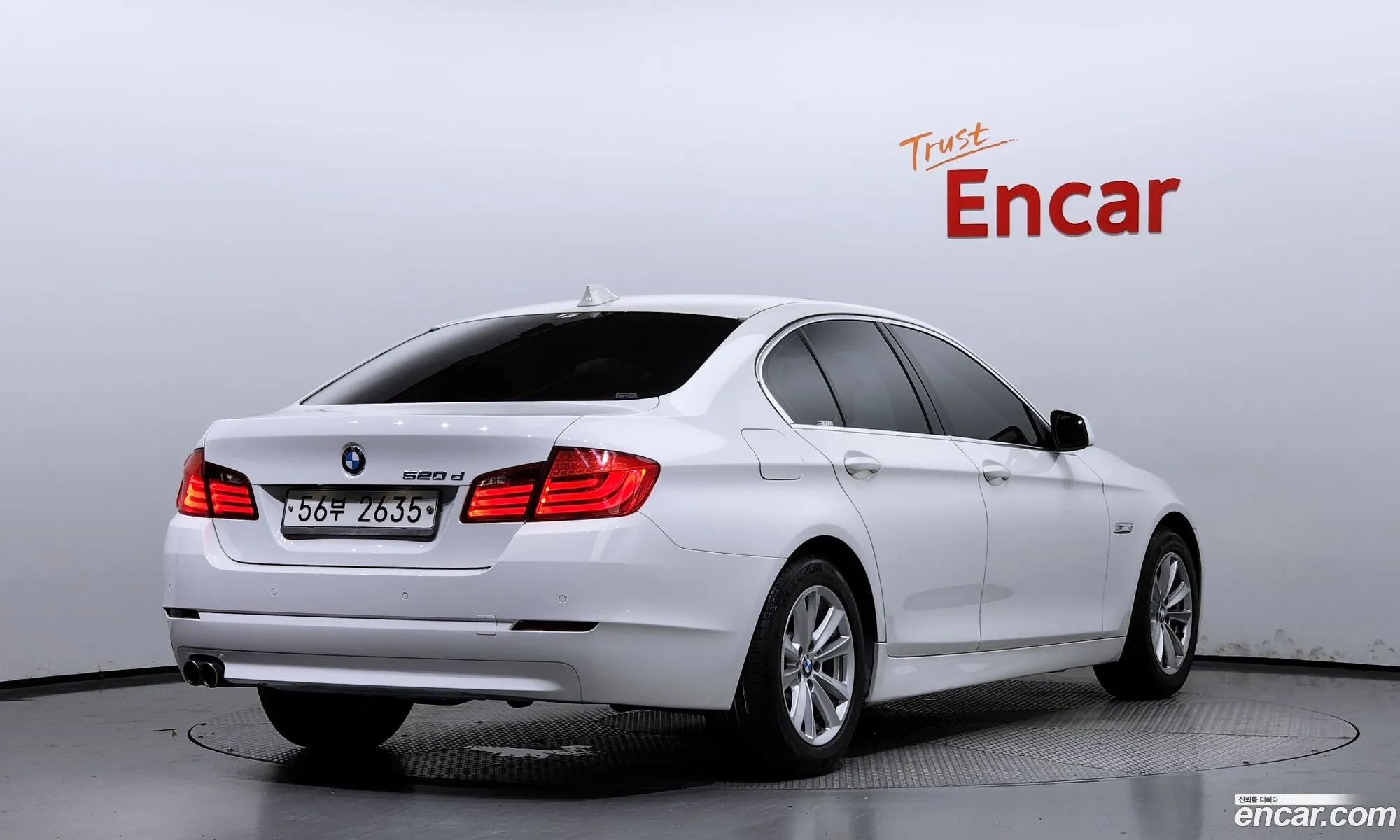 BMW 5 Series F10 520D - фотография 18229614