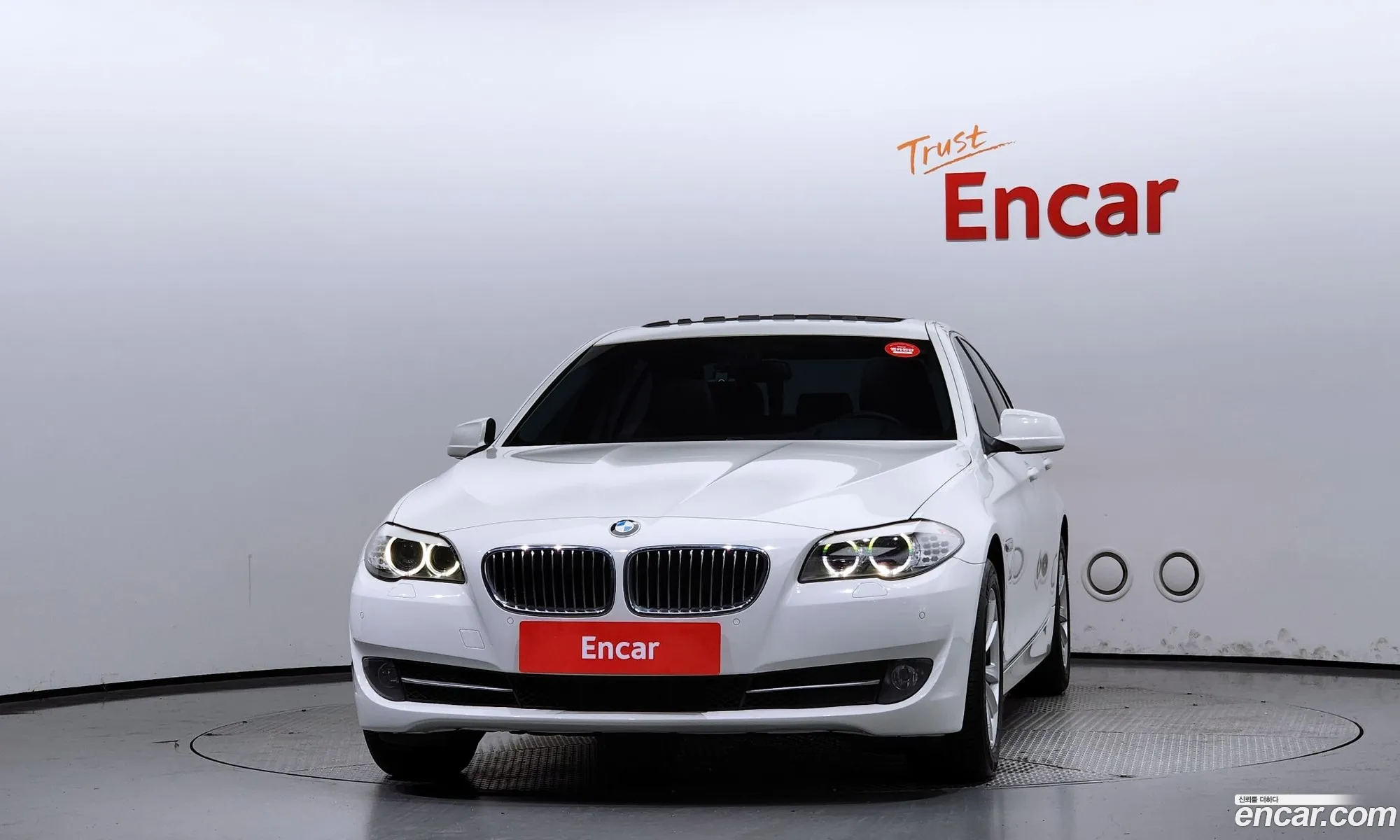 BMW 5 Series F10 520D - фотография 18229615