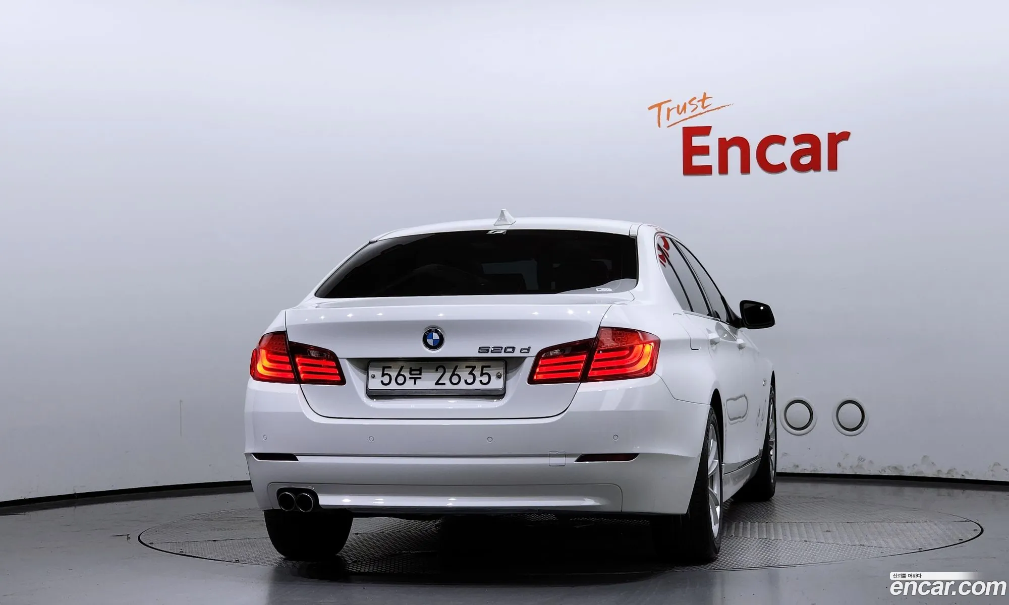 BMW 5 Series F10 520D - фотография 18229616