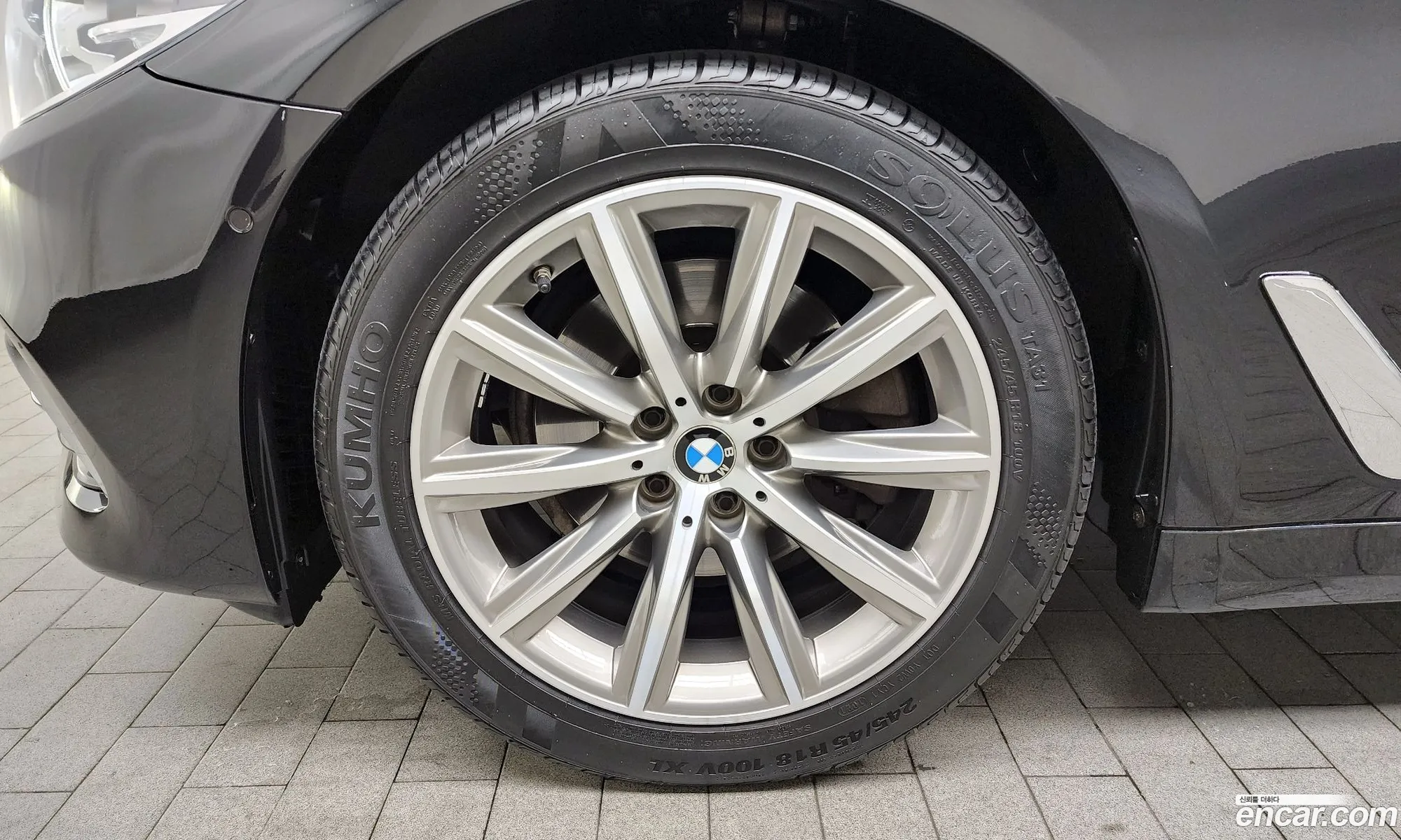 BMW 5 Series G30 520I Luxury - фотография 17862652