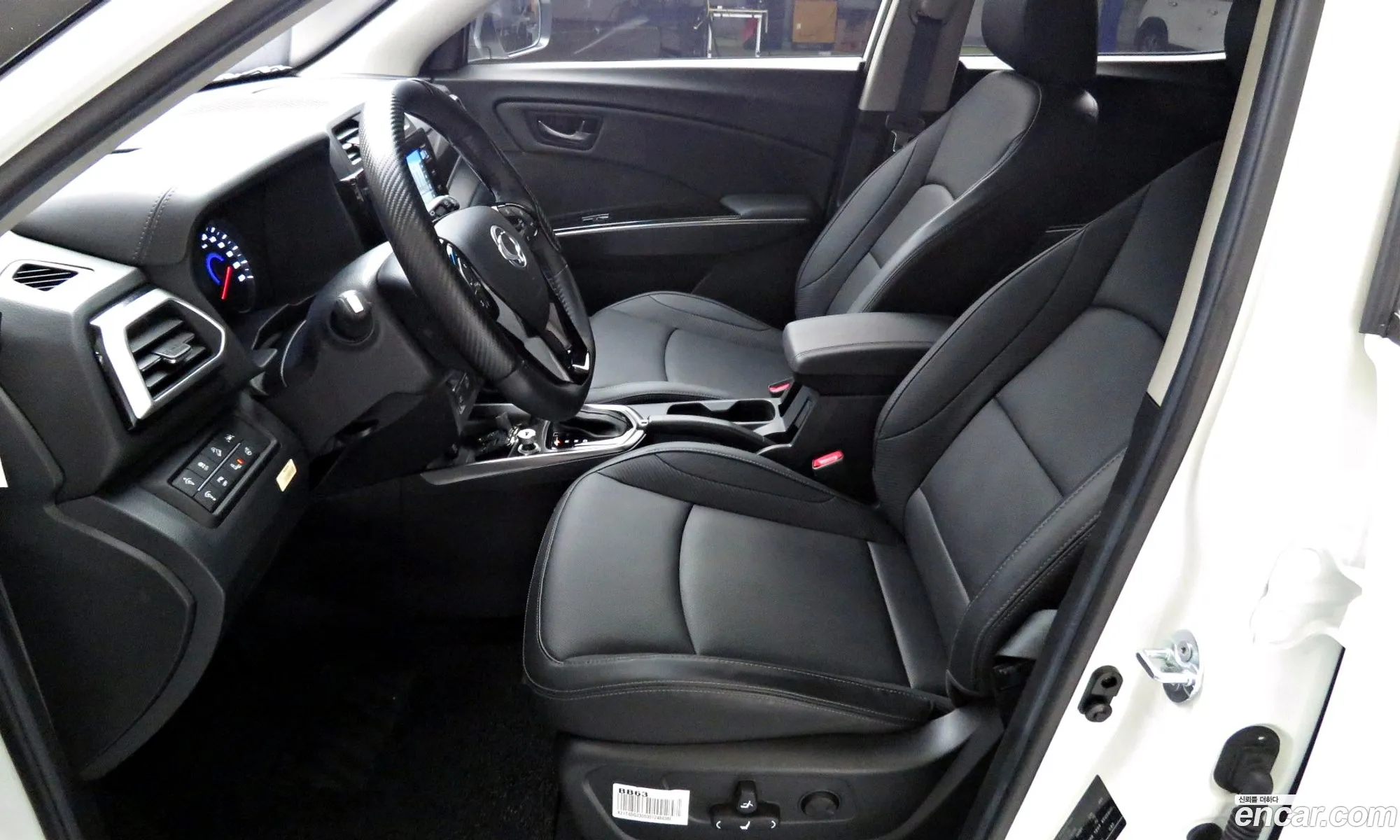Kg Mobility Ssangyong The New Tivoli 15 2Wd V7 - фотография 6825939