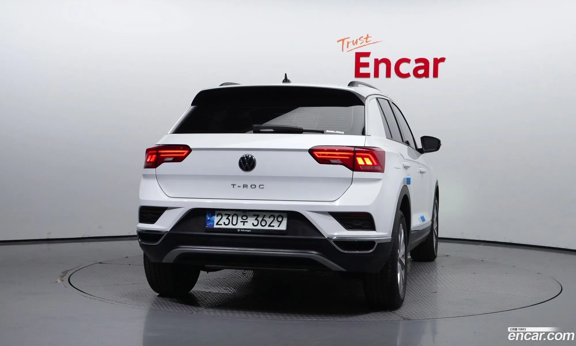 Volkswagen T-Roc 20 Tdi Style - фотография 7646612