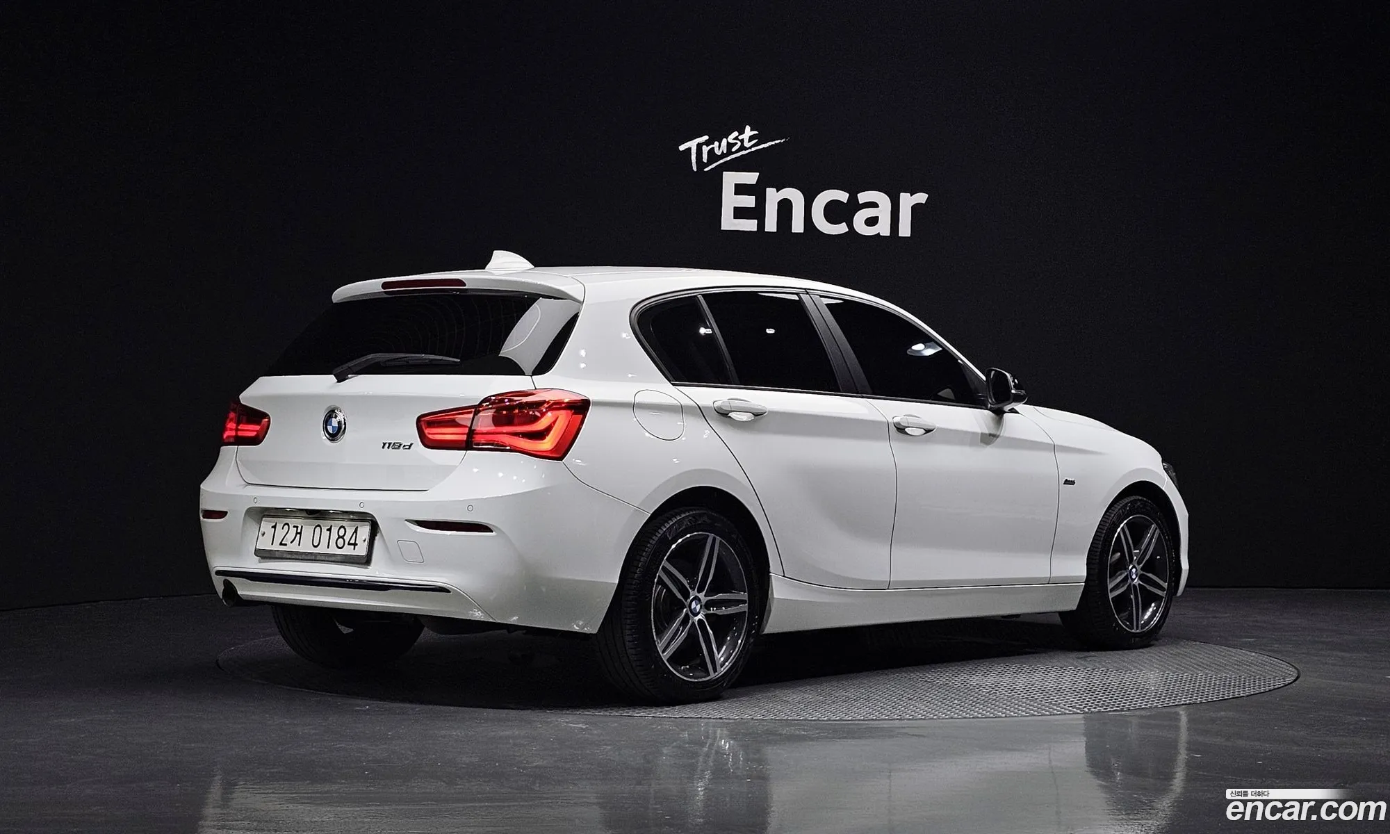 BMW 1 Series F20 118D Sports 5-Door - фотография 8742817