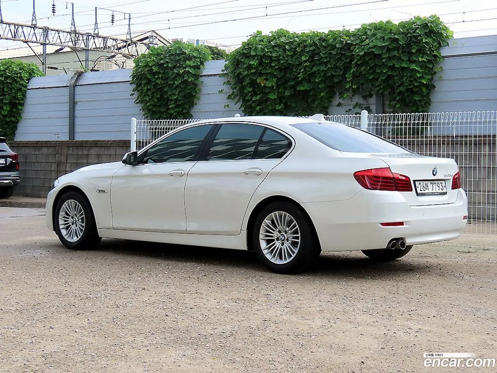 BMW 5 Series F10 520D - фотография 6641674