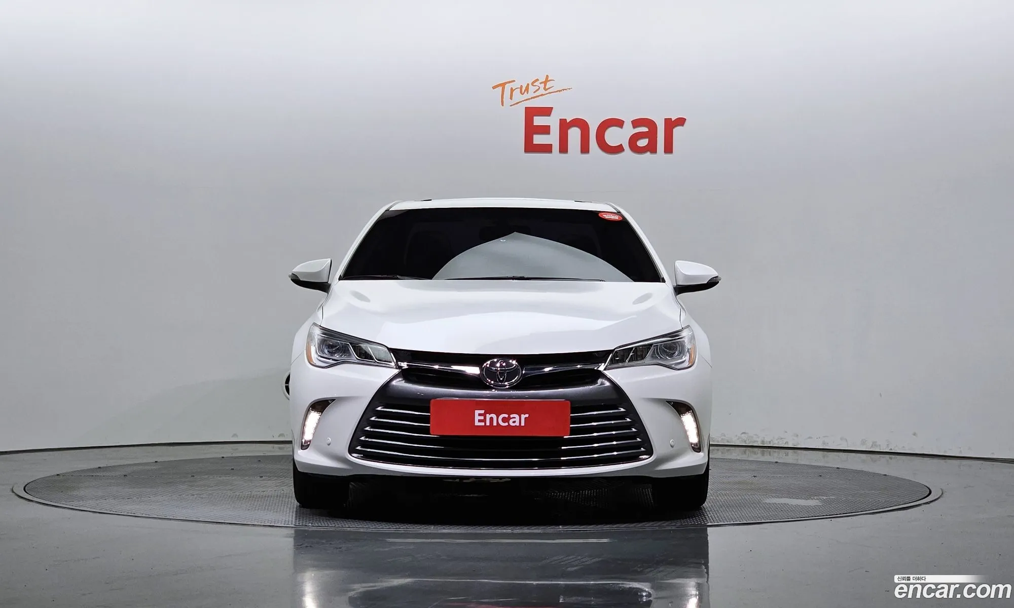Toyota New Camry 25 Xle - фотография 15359120