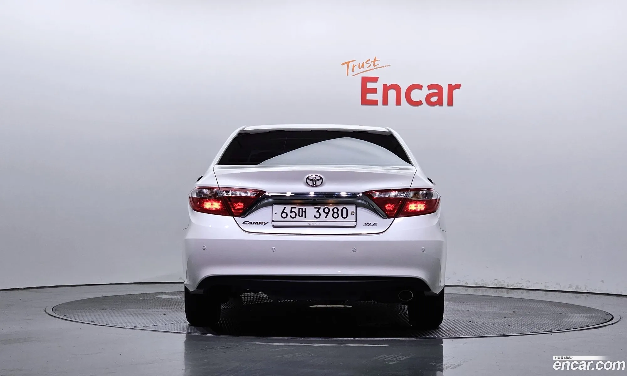 Toyota New Camry 25 Xle - фотография 15359121