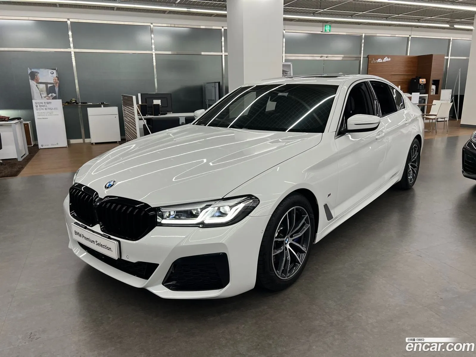 BMW 5 Series G30 520I M Sports - фотография 4872624