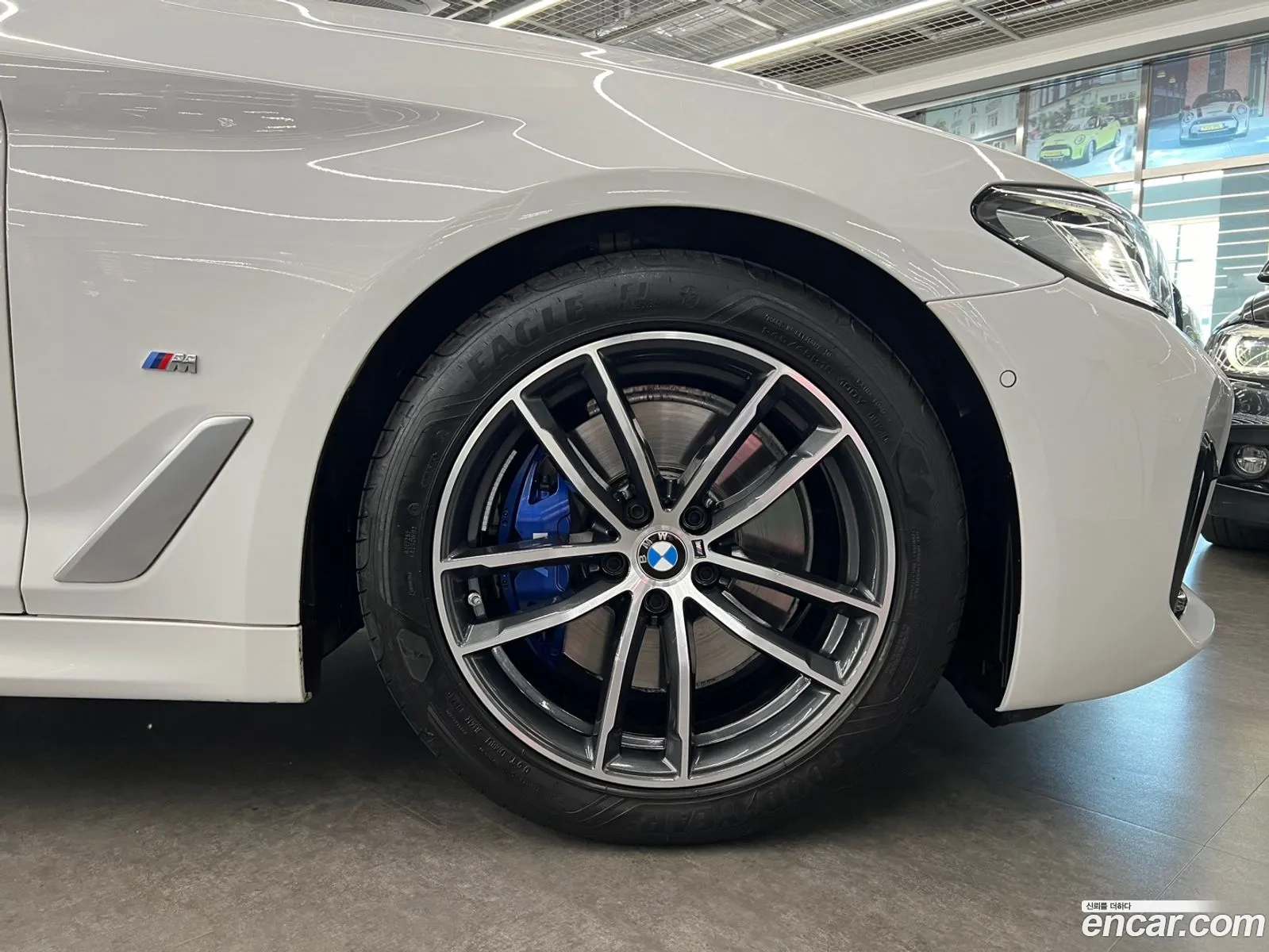 BMW 5 Series G30 520I M Sports - фотография 4872628