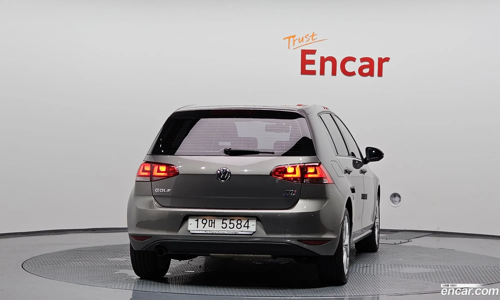 Volkswagen Golf 7Th Generation 16 Tdi - фотография 7637351