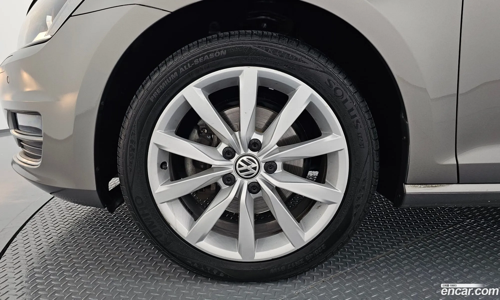 Volkswagen Golf 7Th Generation 16 Tdi - фотография 7637352