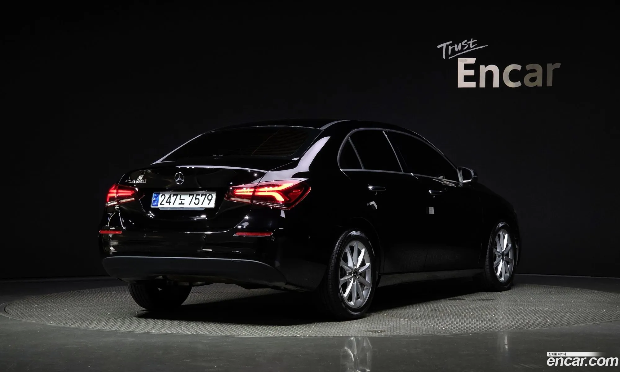 Mercedes A-Class W177 A220 Sedan - фотография 19075002