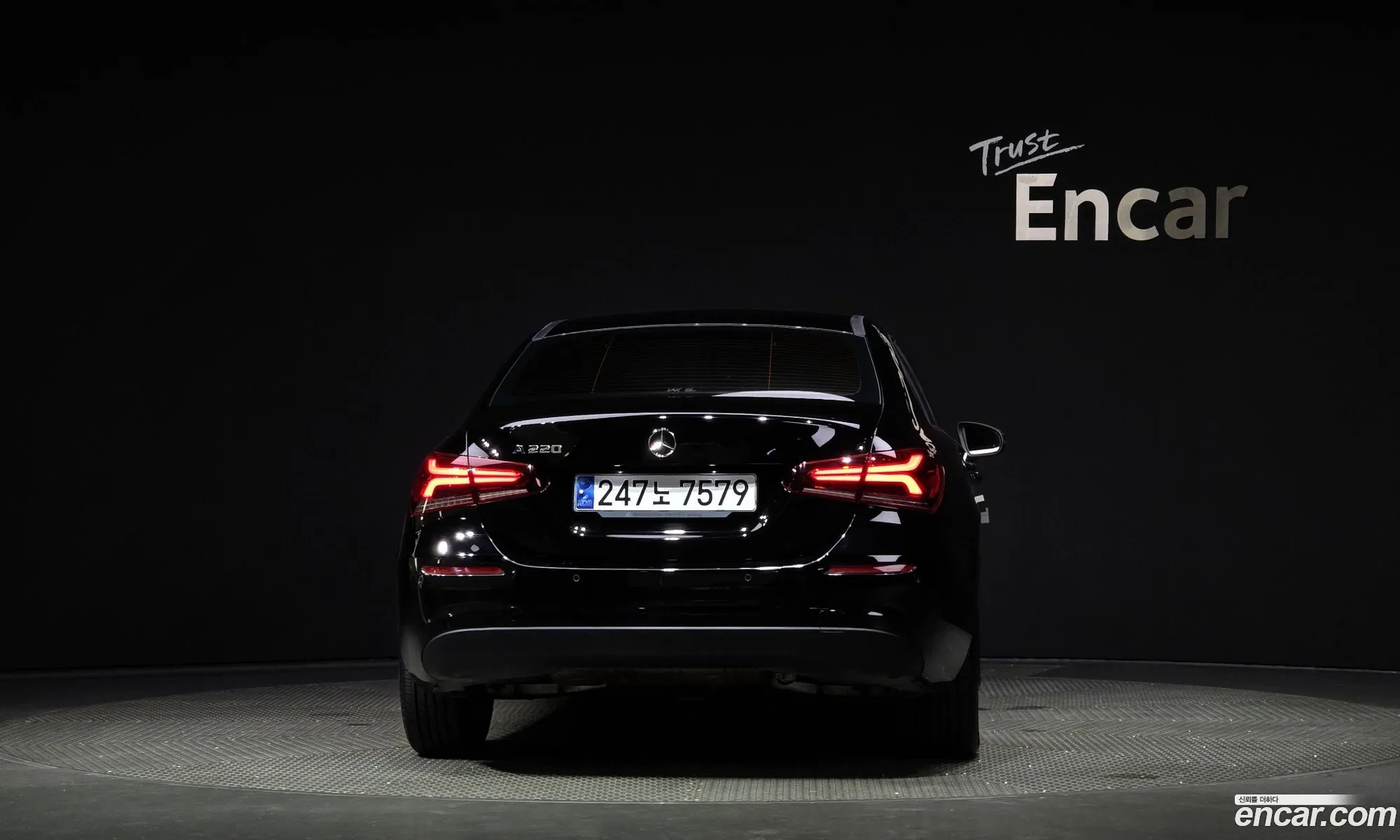 Mercedes A-Class W177 A220 Sedan - фотография 19075004