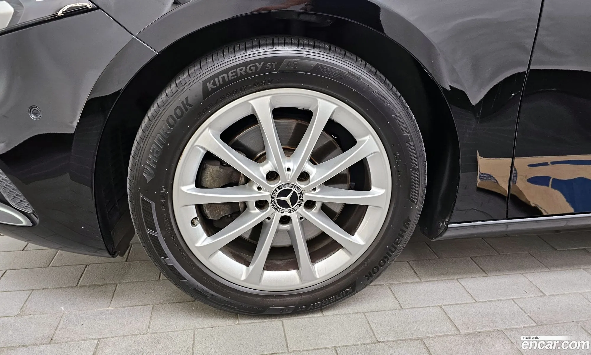 Mercedes A-Class W177 A220 Sedan - фотография 19075005