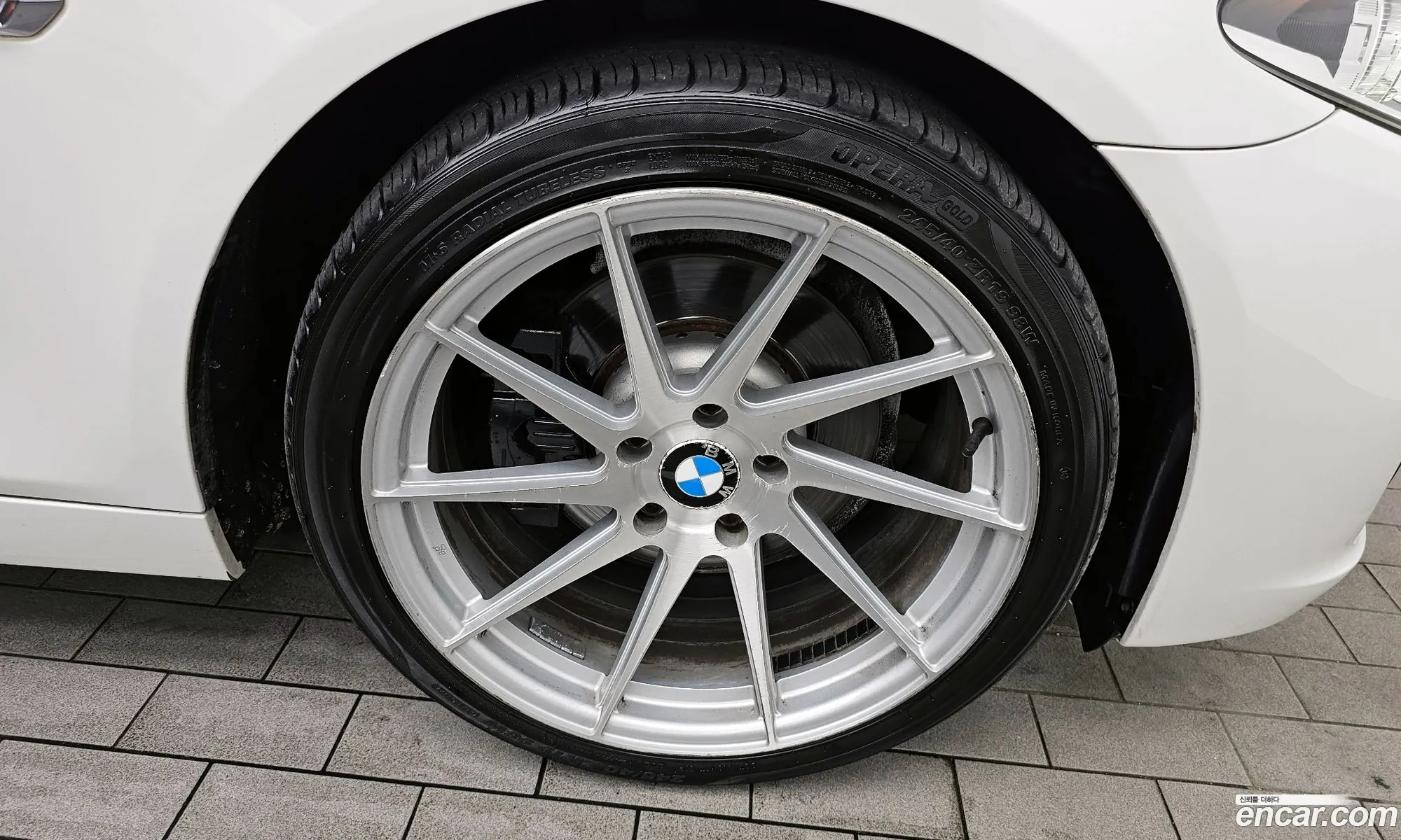 BMW 5 Series F10 520D Luxury - фотография 18102396