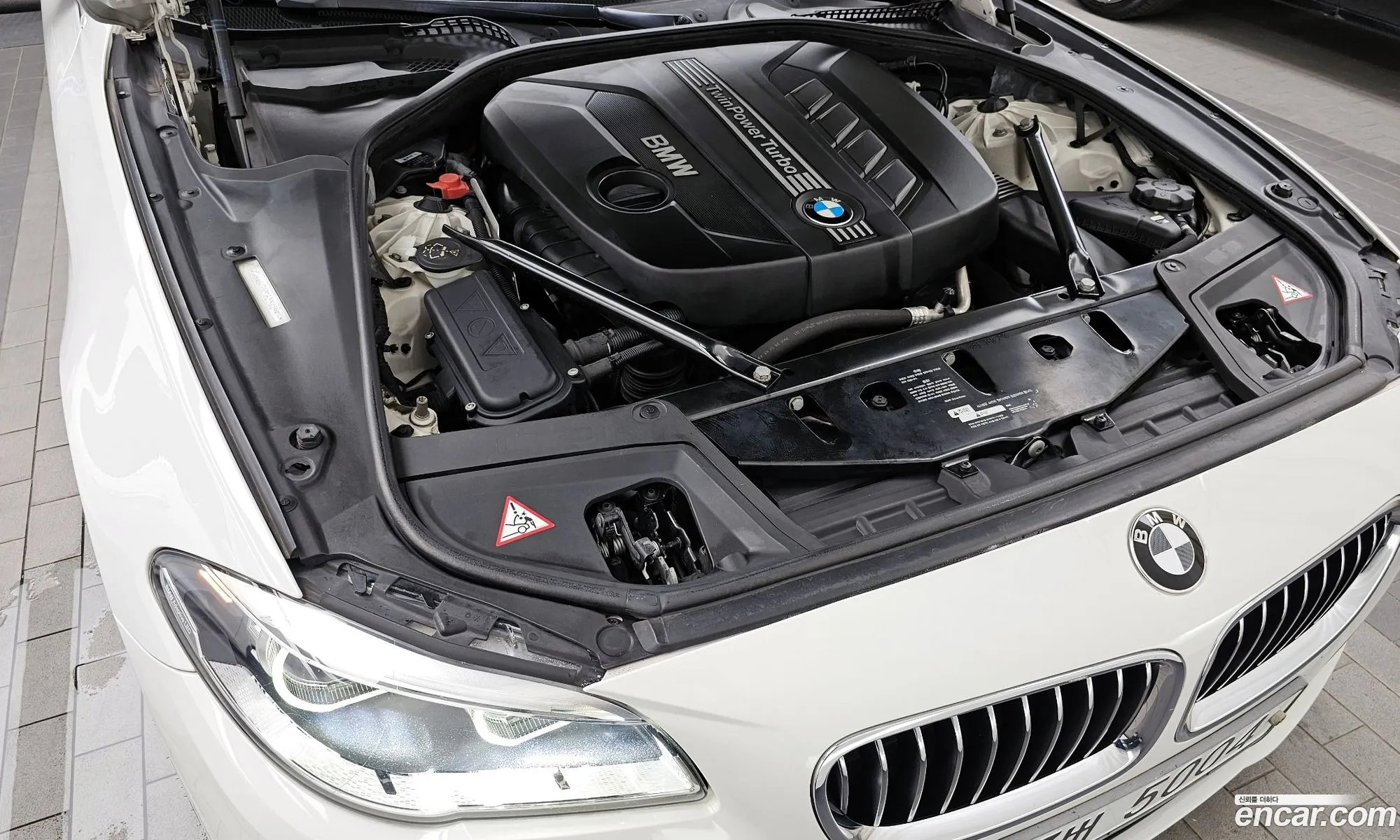 BMW 5 Series F10 520D Luxury - фотография 18102397