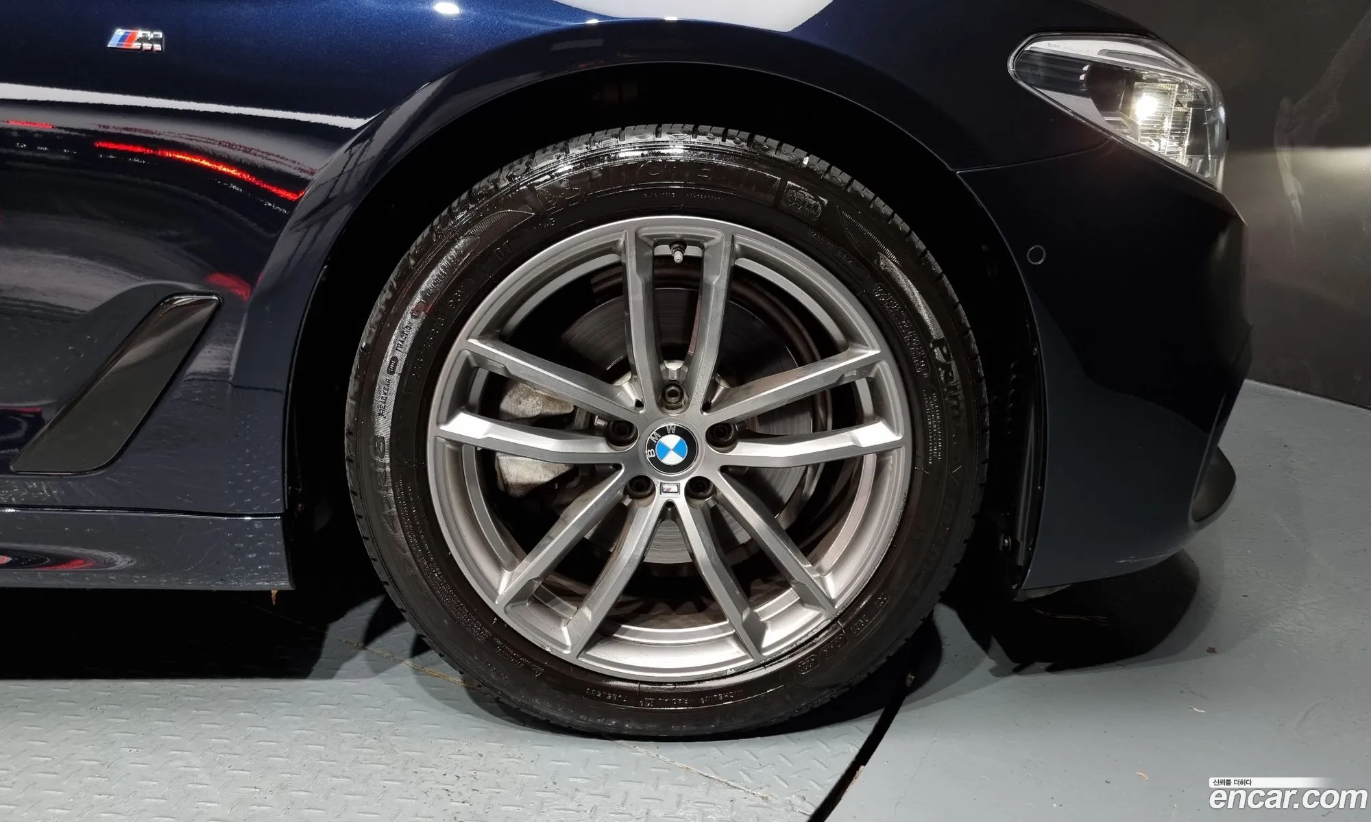 BMW 5 Series G30 520D xDrive M Sport Plus - фотография 17409588