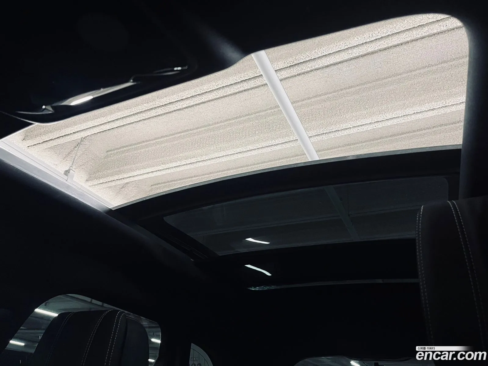 Land Rover Range Rover Velar 30 D300 R-Dynamic Hse - фотография 7151997