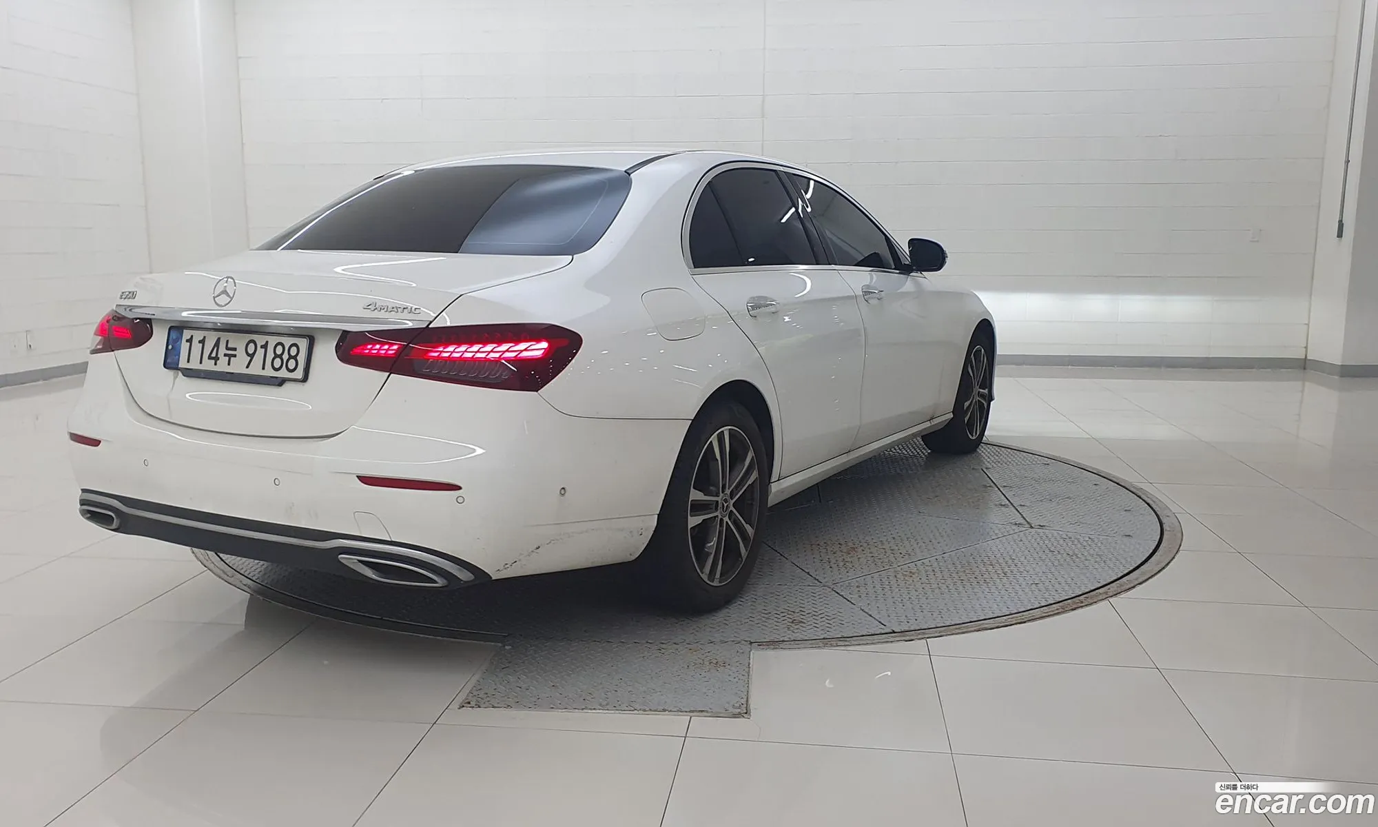 Mercedes E-Class W213 E350 4Matic Avant Garde - фотография 19074806