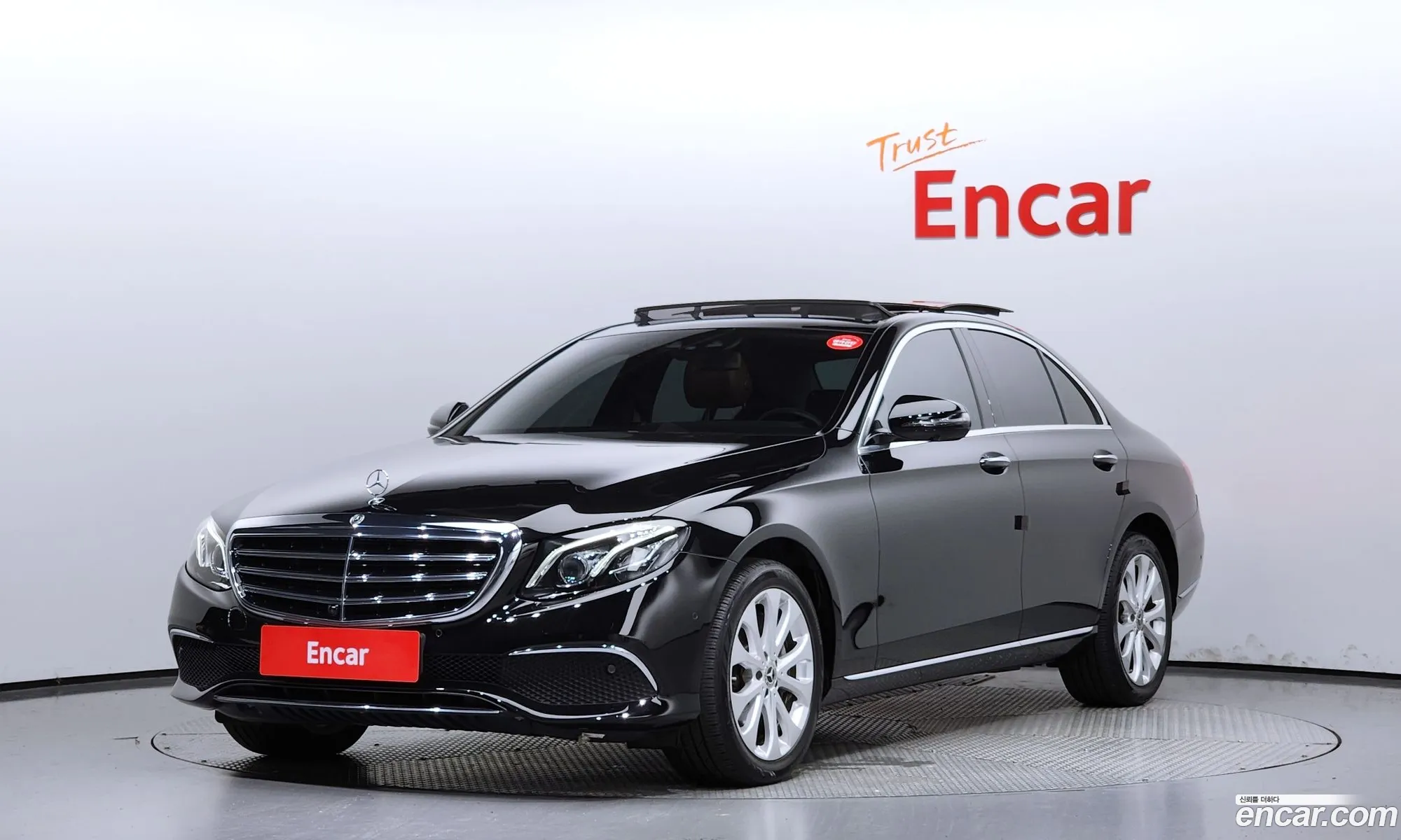 Mercedes E-Class W213 E300 4Matic Exclusive - фотография 19067840
