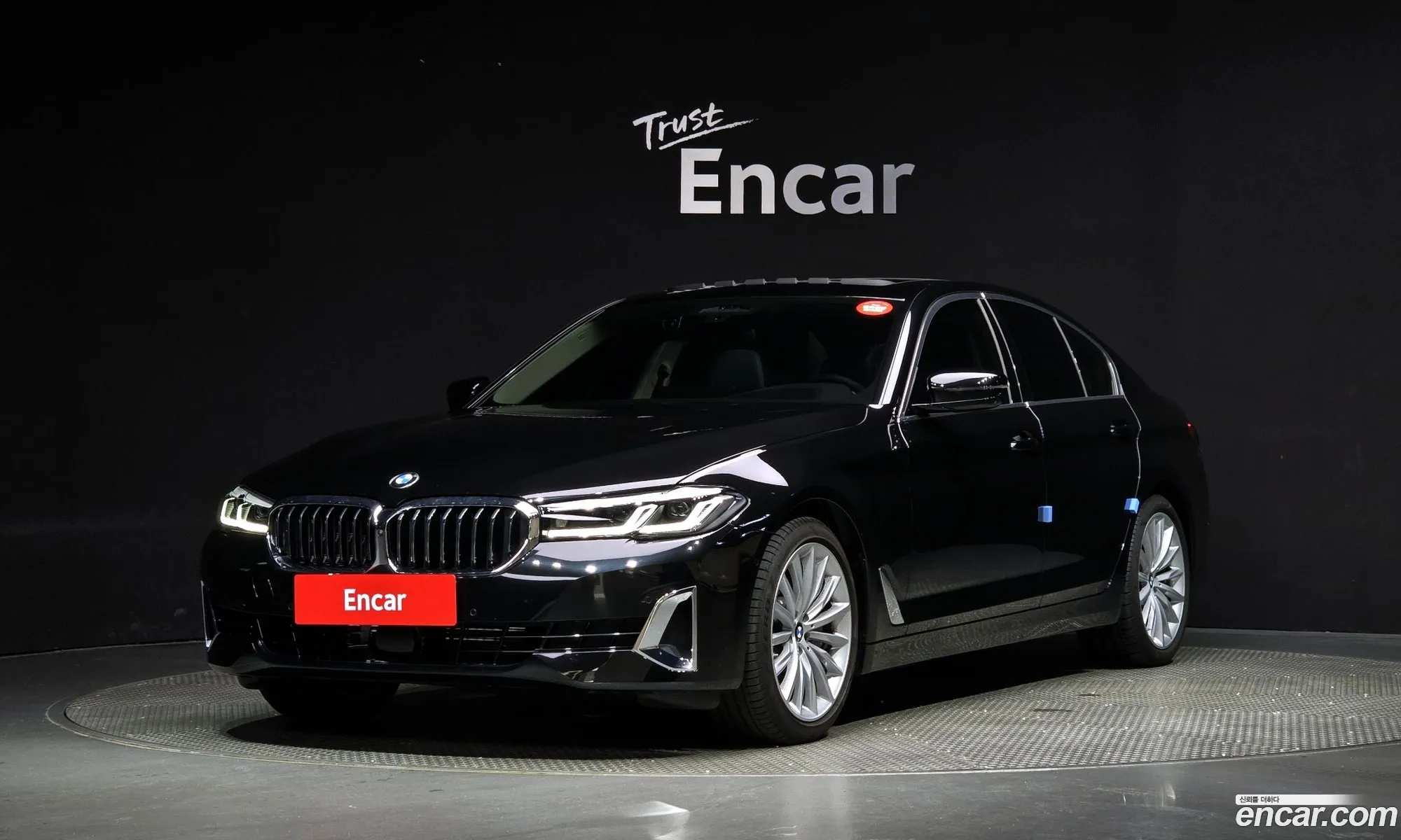 BMW 5 Series G30 530I xDrive Luxury - фотография 17409548