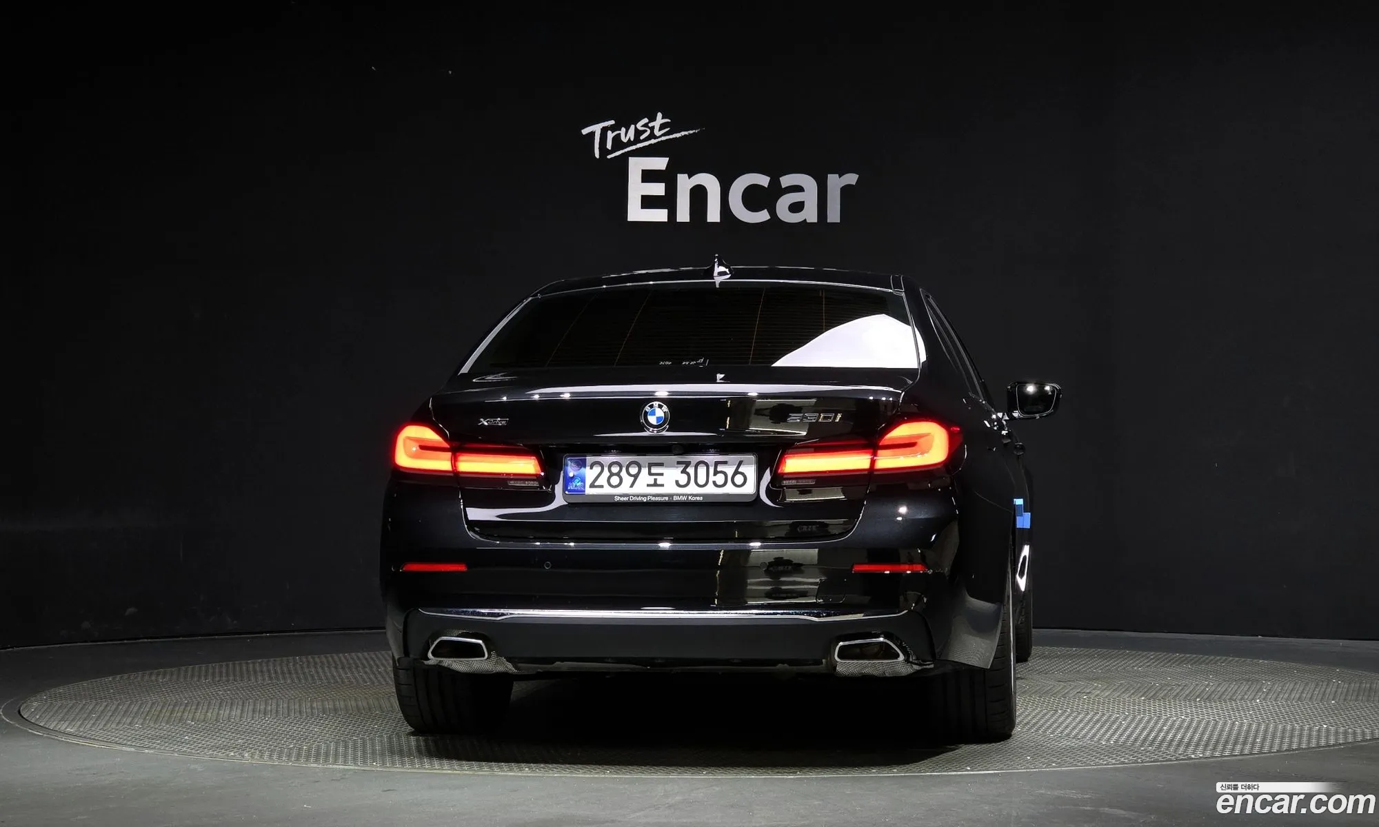 BMW 5 Series G30 530I xDrive Luxury - фотография 17409551