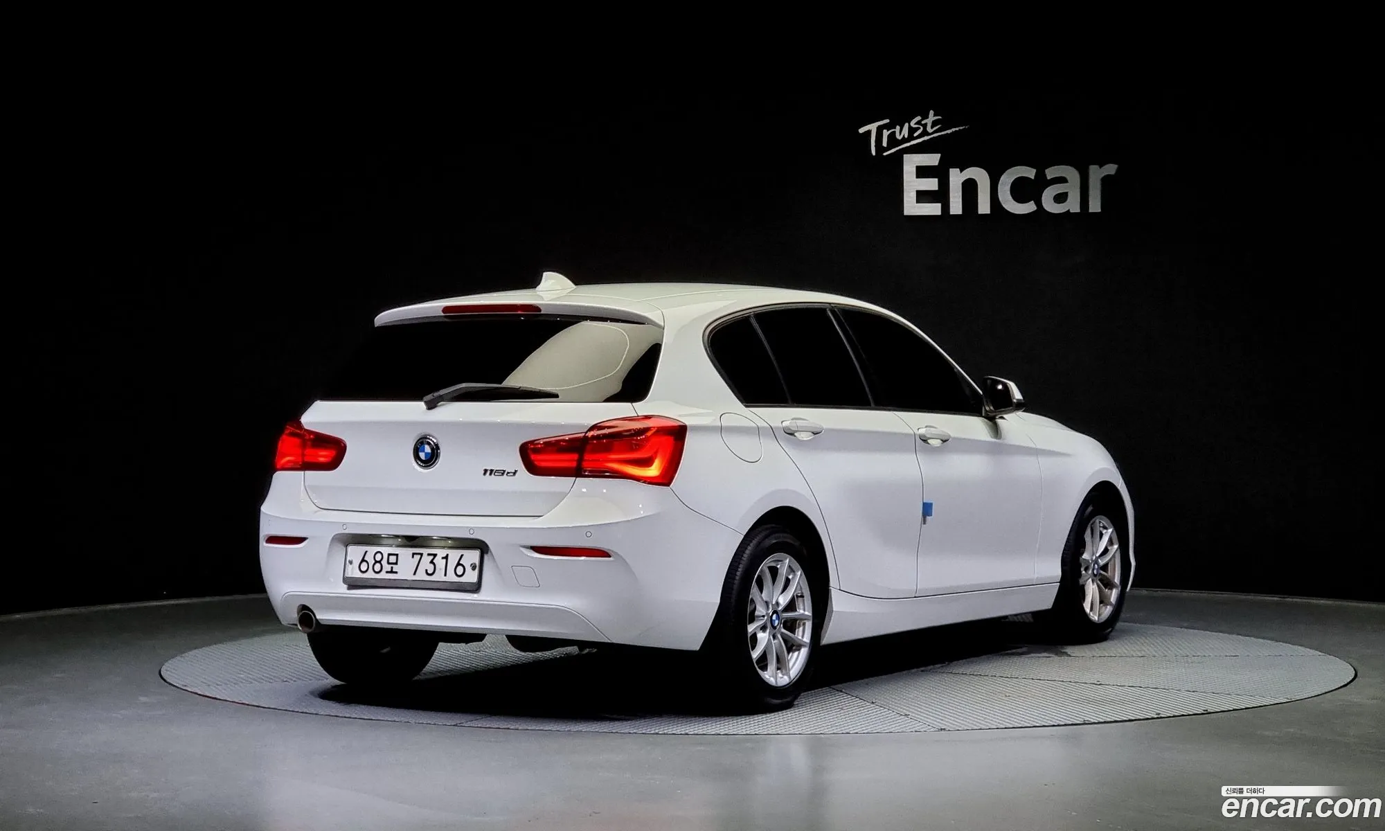 BMW 1 Series F20 118D Joy 5-Door - фотография 7684941