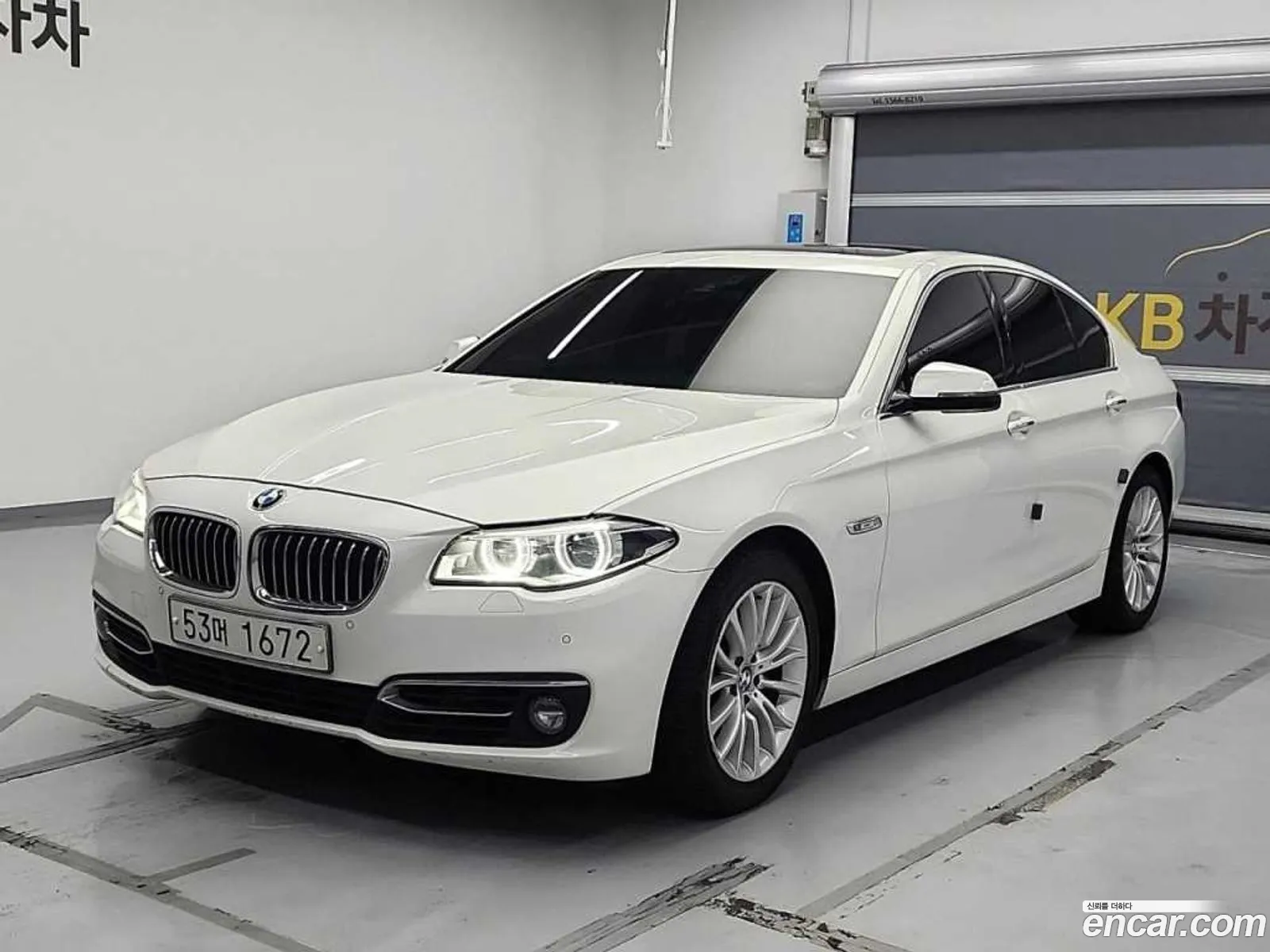 BMW 5 Series F10 520D Luxury Plus - фотография 6656733