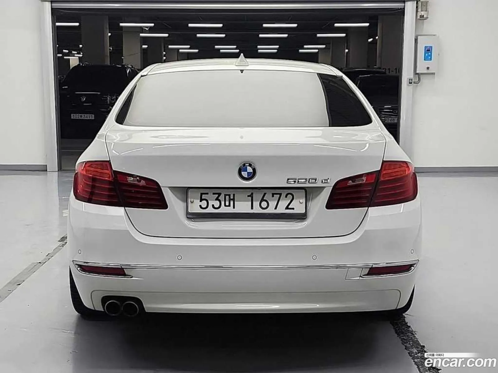 BMW 5 Series F10 520D Luxury Plus - фотография 6656734