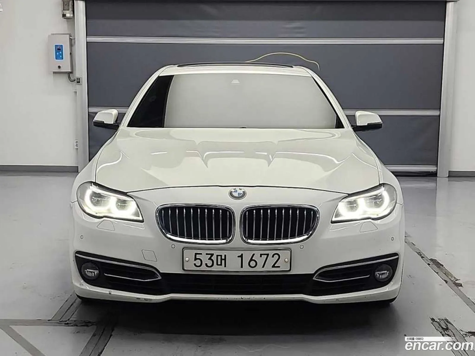 BMW 5 Series F10 520D Luxury Plus - фотография 6656735