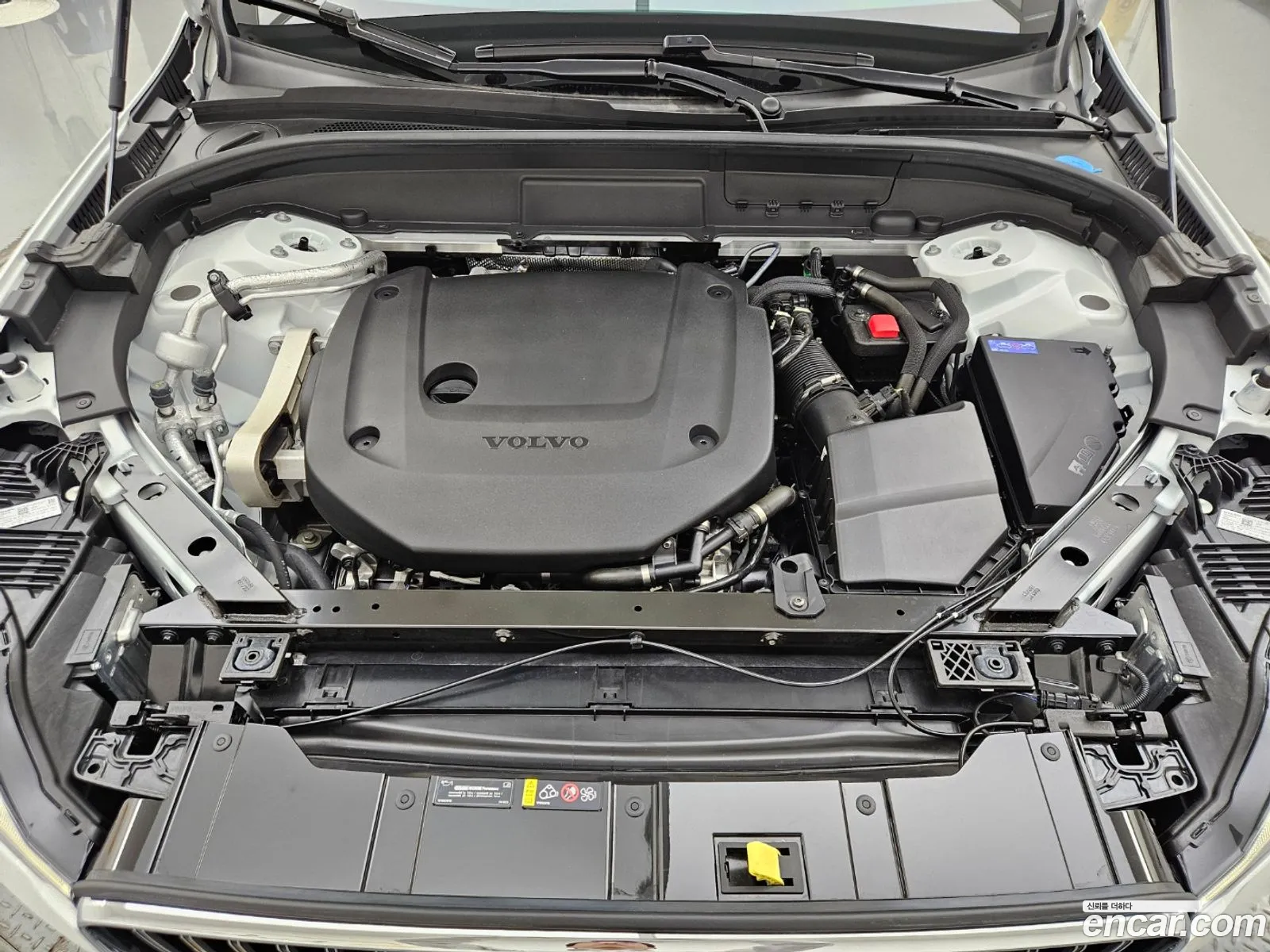 Volvo Xc60 2Nd Generation B6 Ultimate Bright - фотография 6338451
