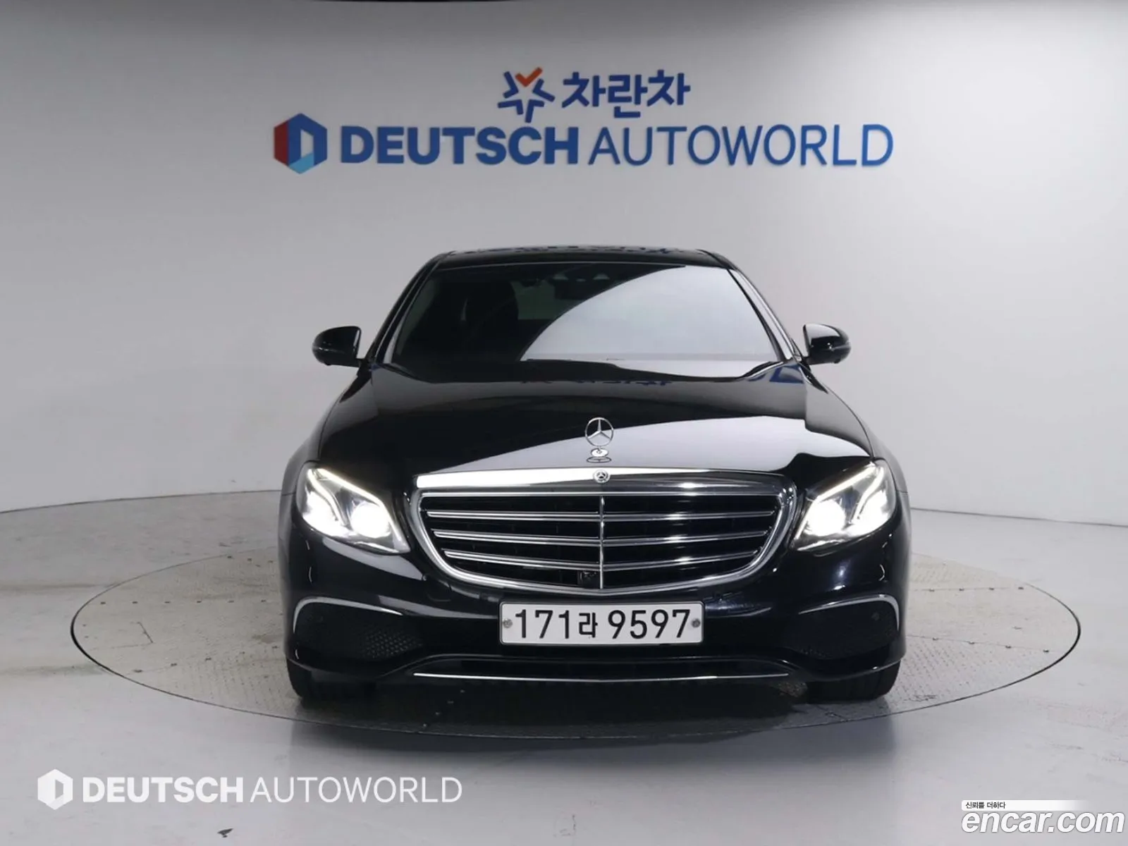 Mercedes E-Class W213 E300 4Matic Exclusive - фотография 19049552