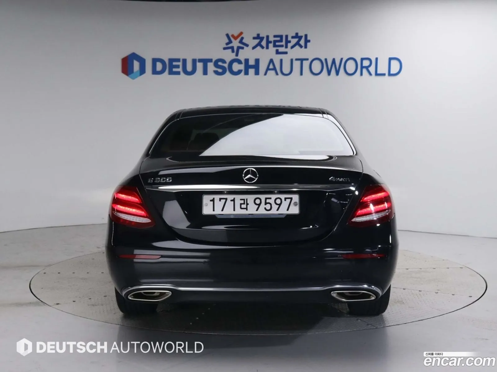 Mercedes E-Class W213 E300 4Matic Exclusive - фотография 19049553