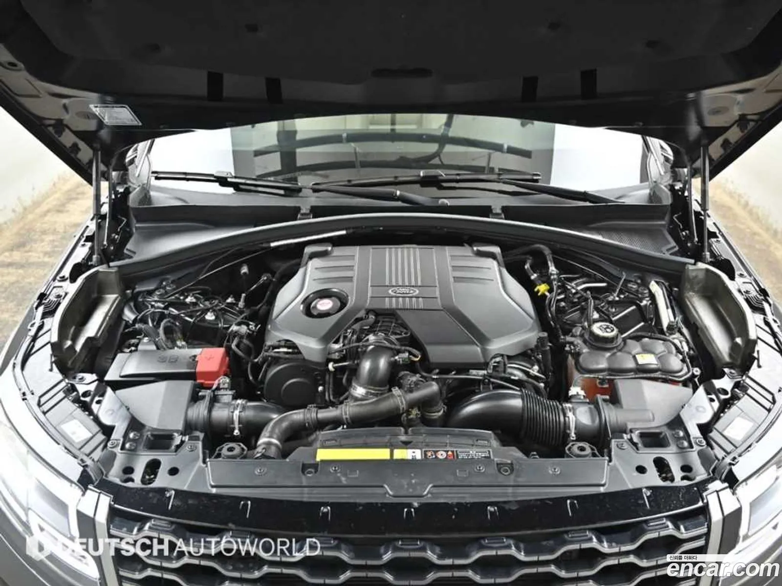 Land Rover Range Rover Velar 30 D300 R-Dynamic Hse - фотография 7208310