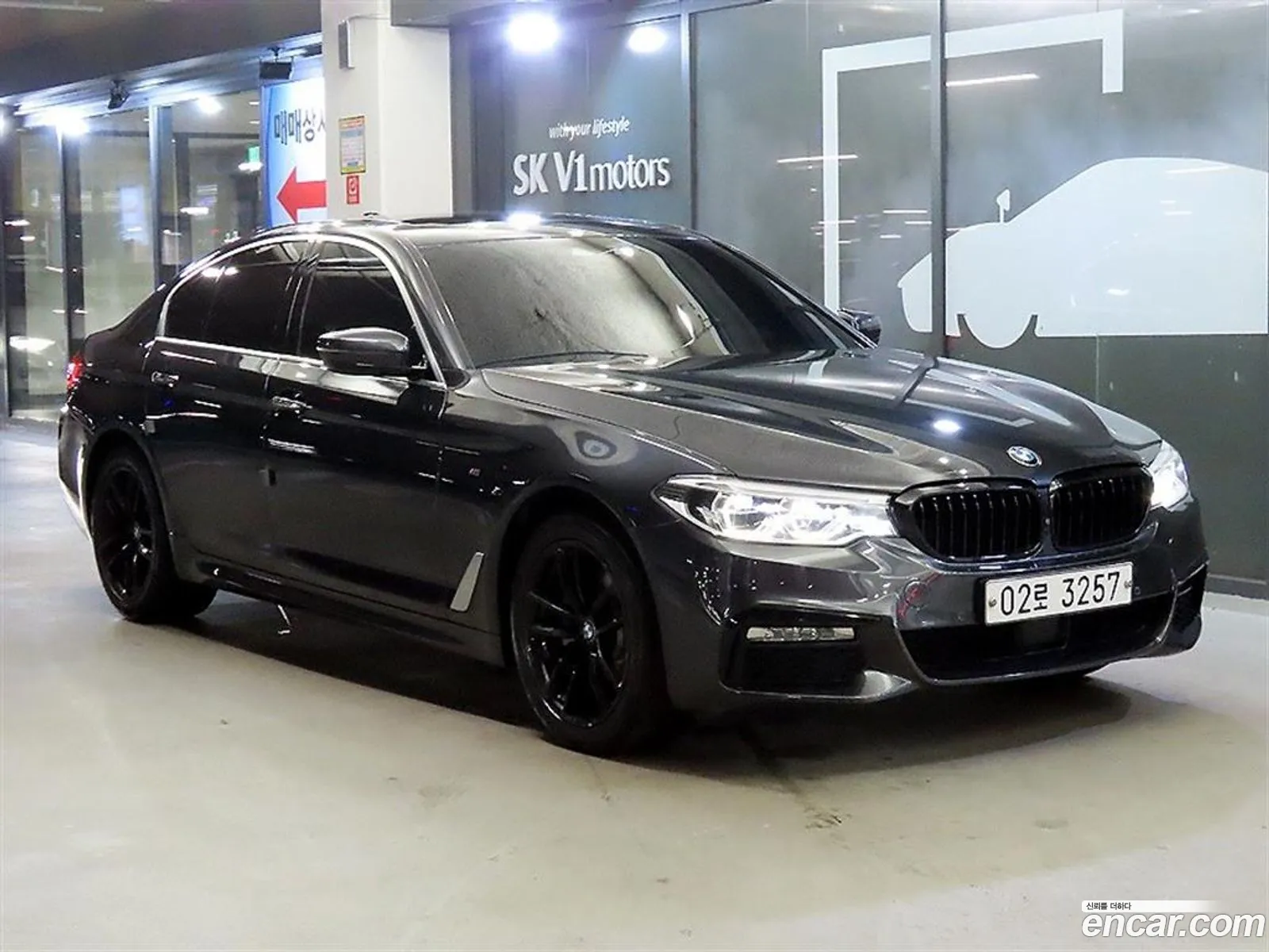 BMW 5 Series G30 520D xDrive M Sport Plus - фотография 18157329