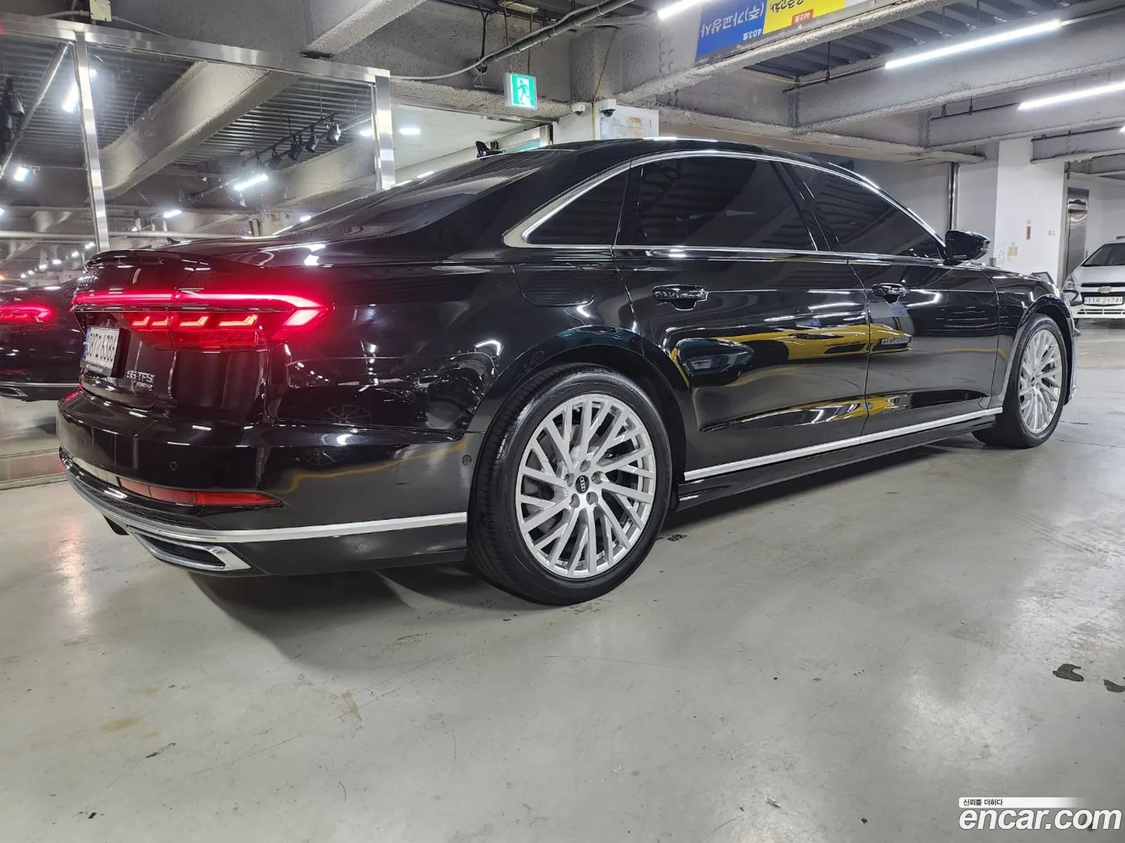Audi A8 D5 55 Tfsi Quattro Lwb - фотография 381120
