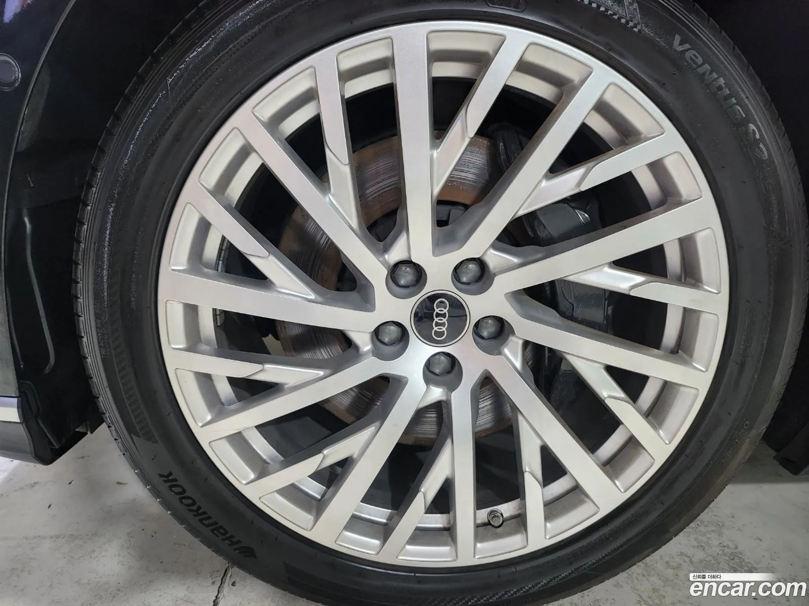 Audi A8 D5 55 Tfsi Quattro Lwb - фотография 381123