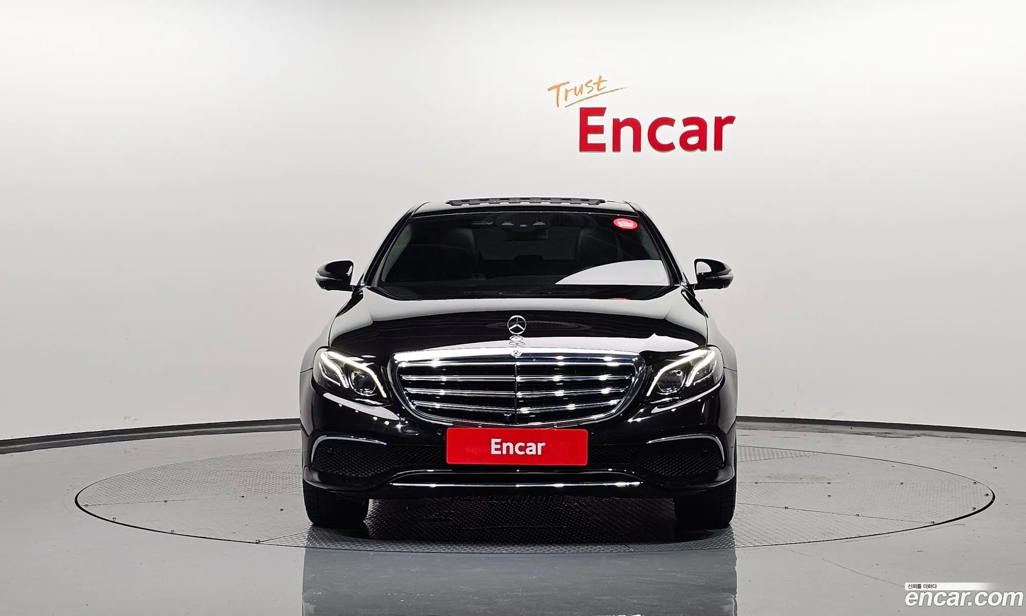 Benz E-Class W213 E300 4Matic Exclusive - фотография 19109806
