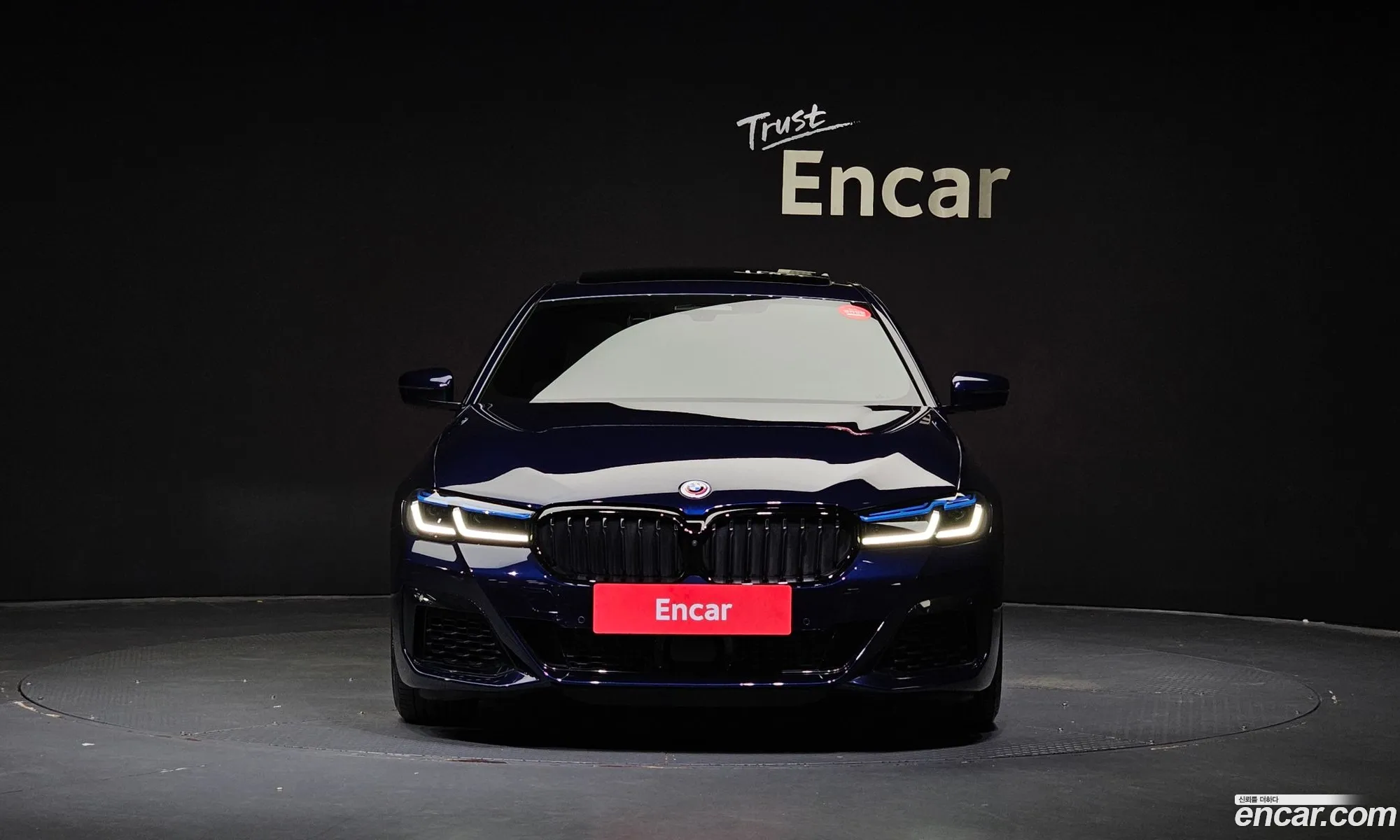 BMW 5 Series G30 M550I xDrive - фотография 6872968
