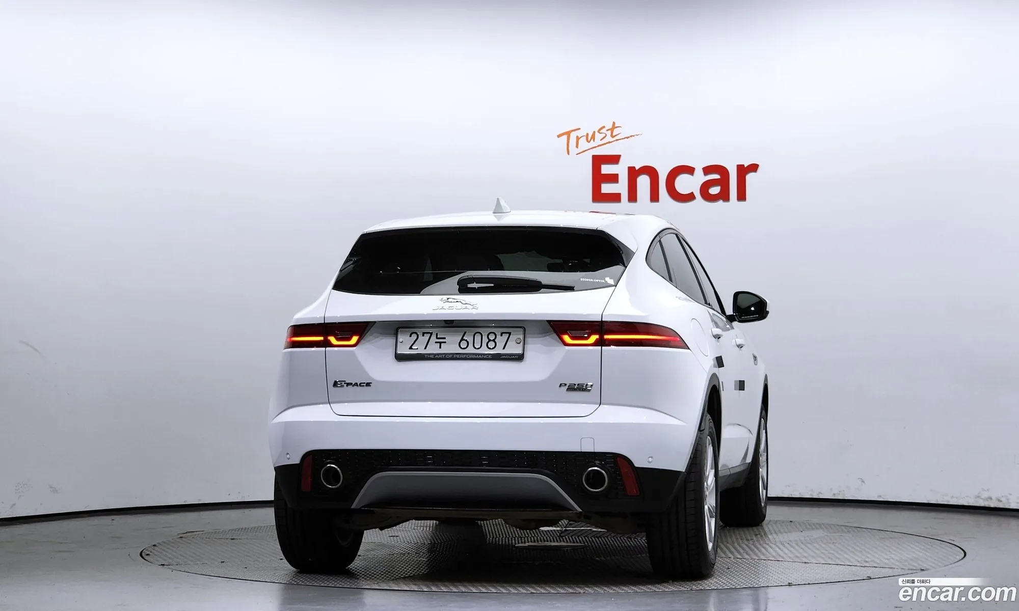 Jaguar E-Pace P250 S - фотография 3938974