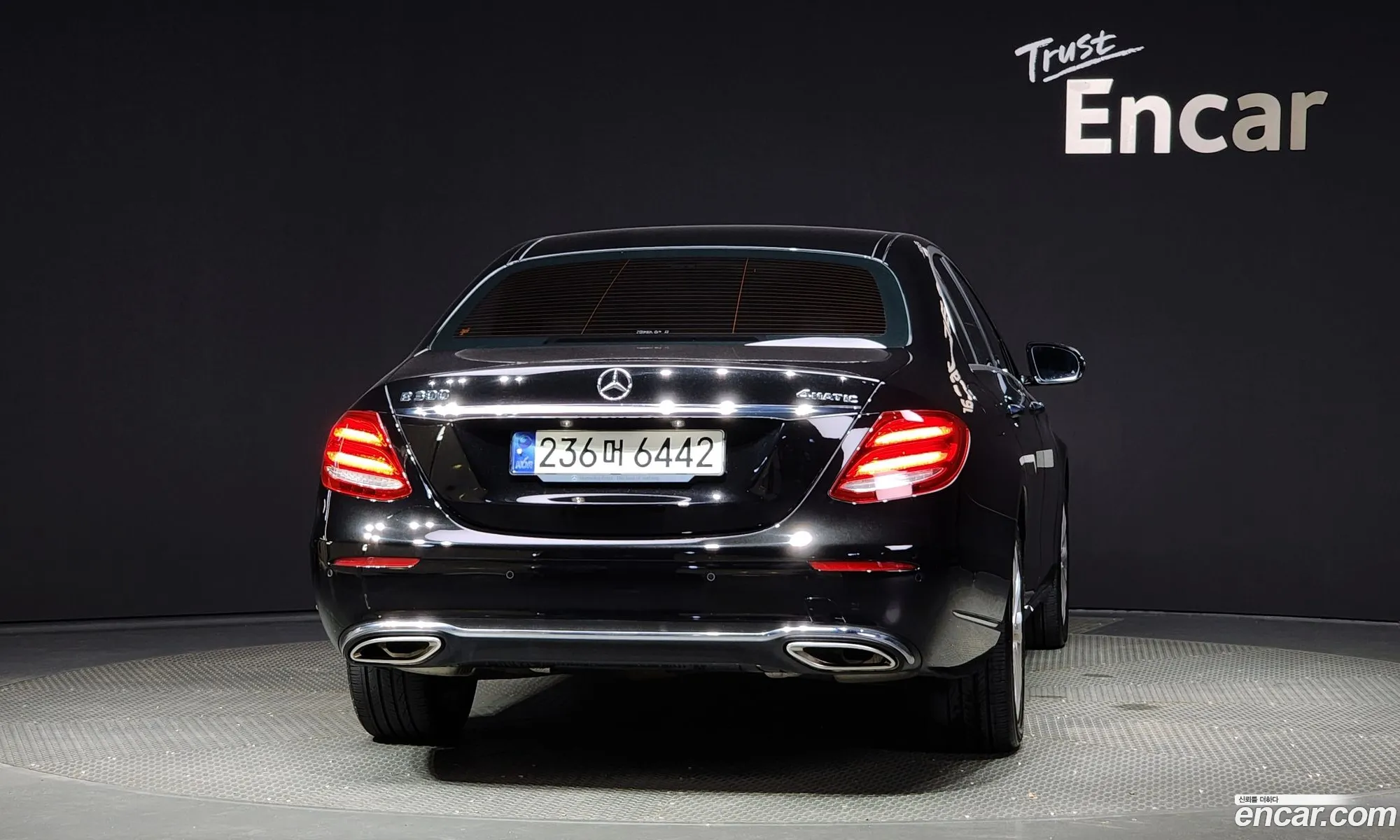 Mercedes E-Class W213 E300 Exclusive - фотография 19128691