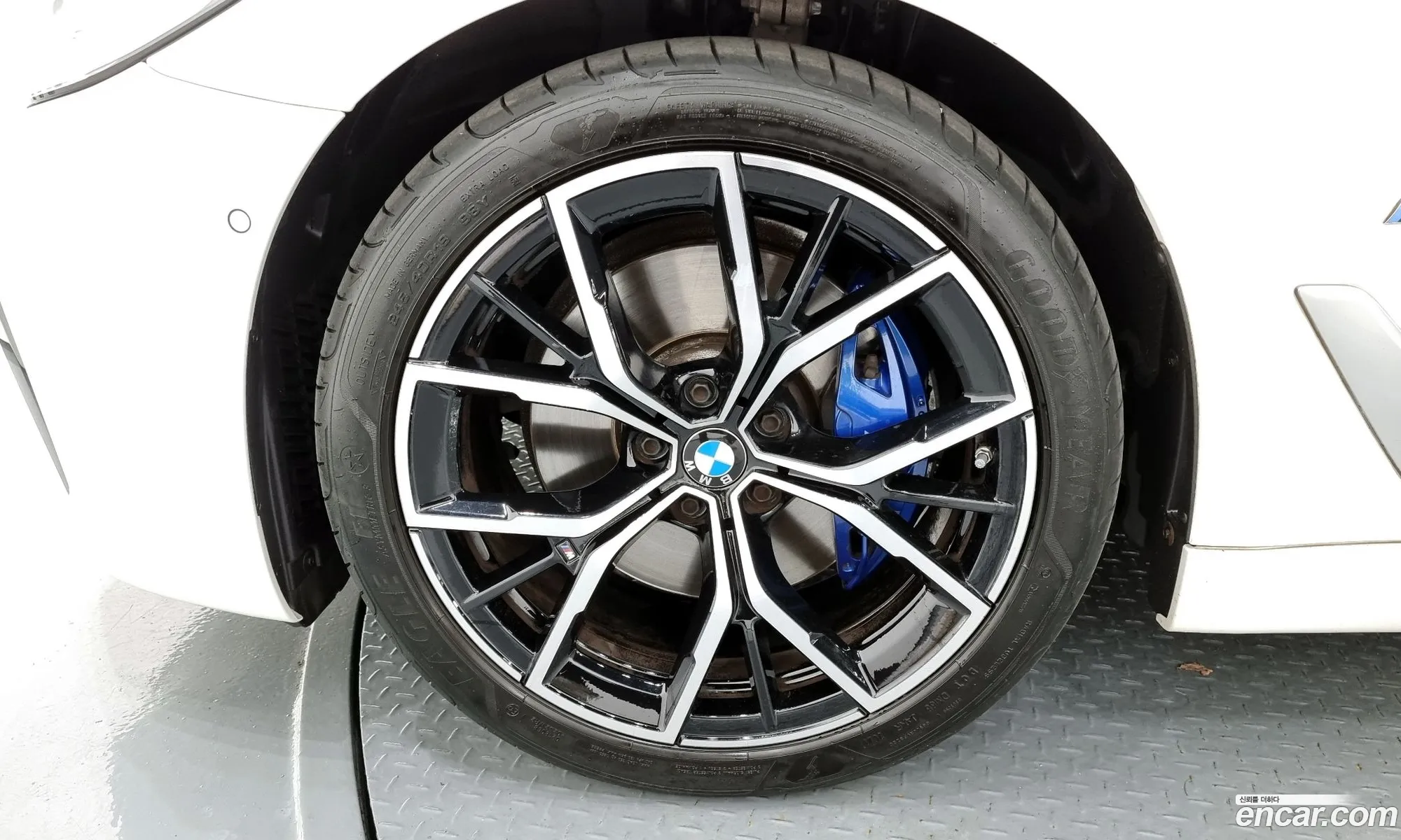 BMW 5 Series G30 530I M Sports - фотография 18125690