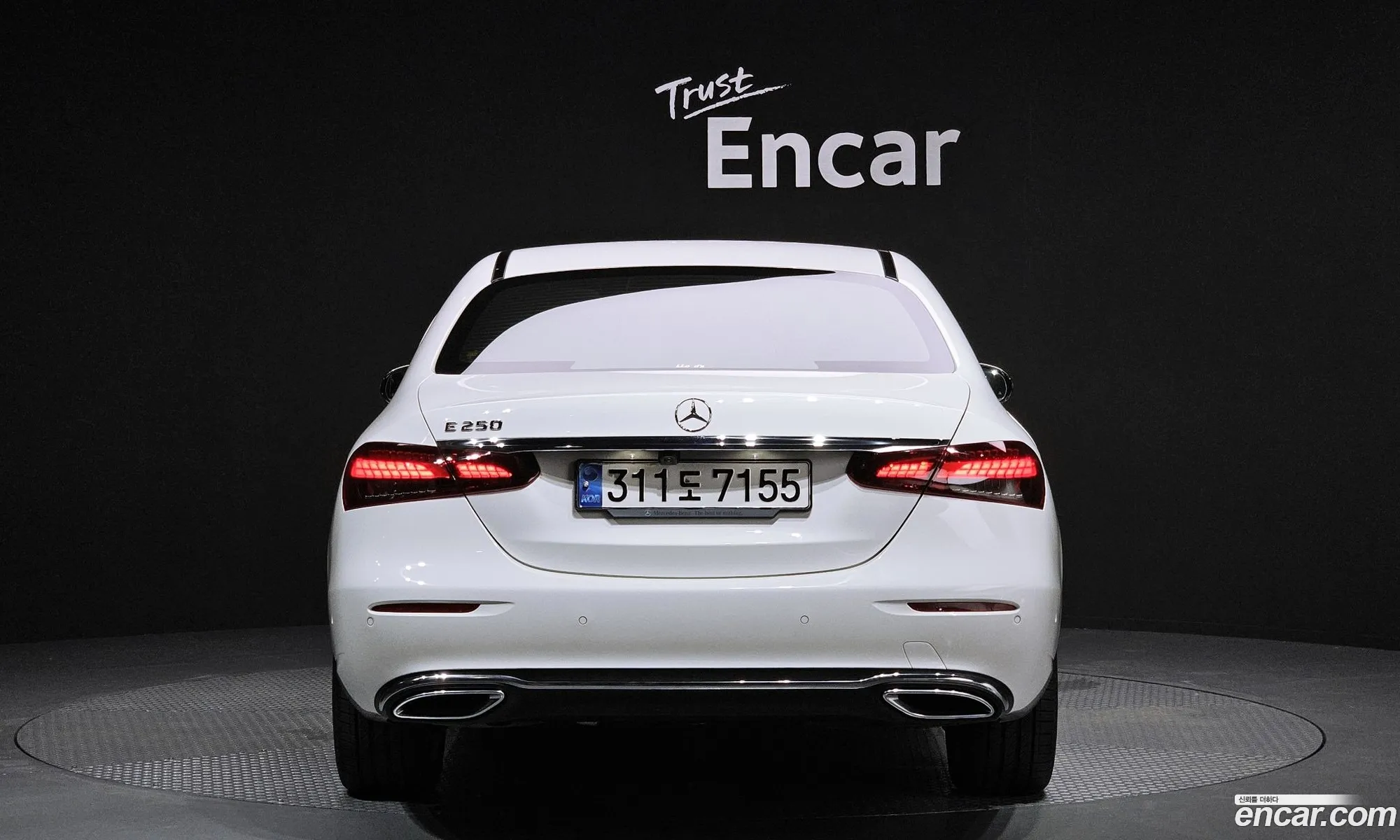 Mercedes E-Class W213 E250 Exclusive - фотография 19181410