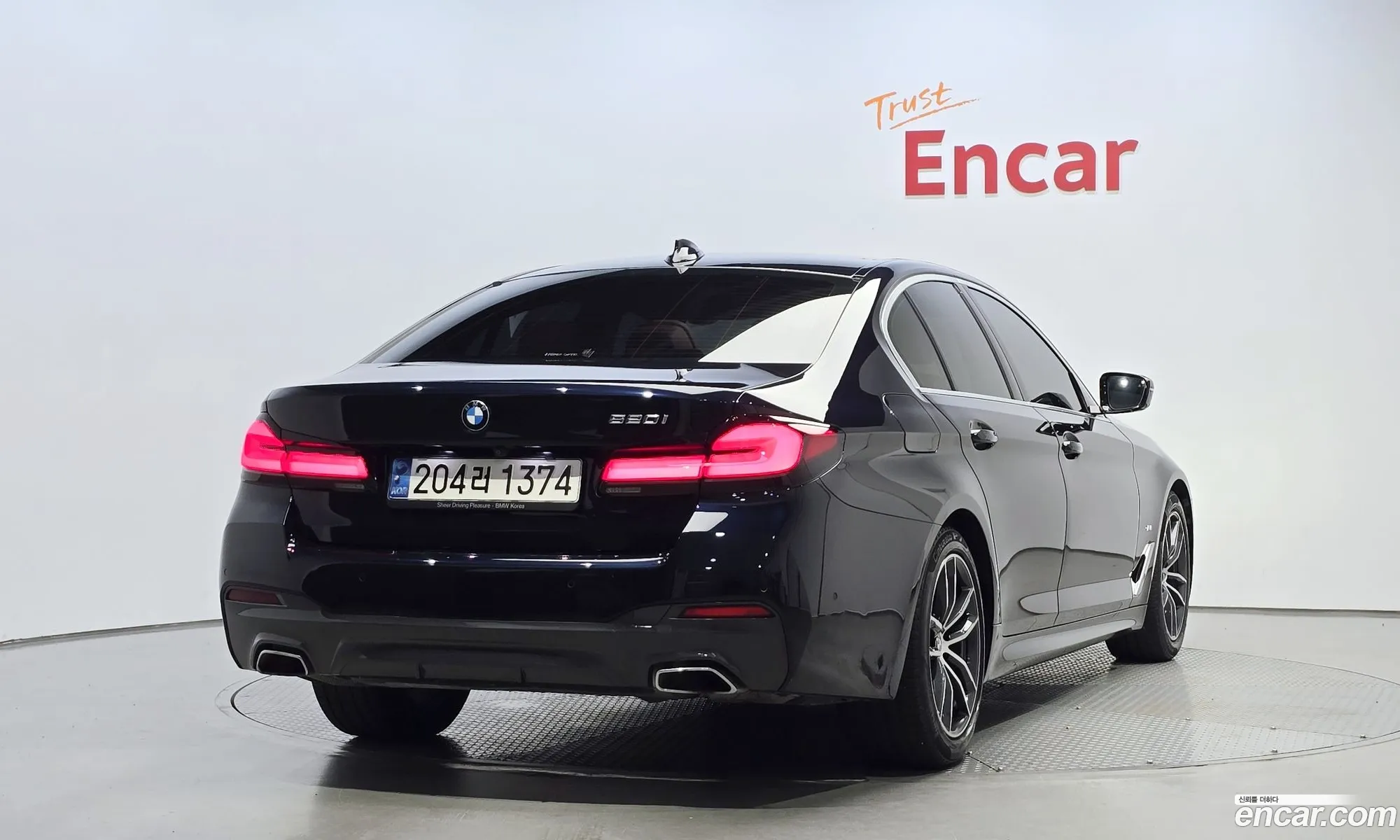 BMW 5 Series G30 520I M Sports - фотография 17859482