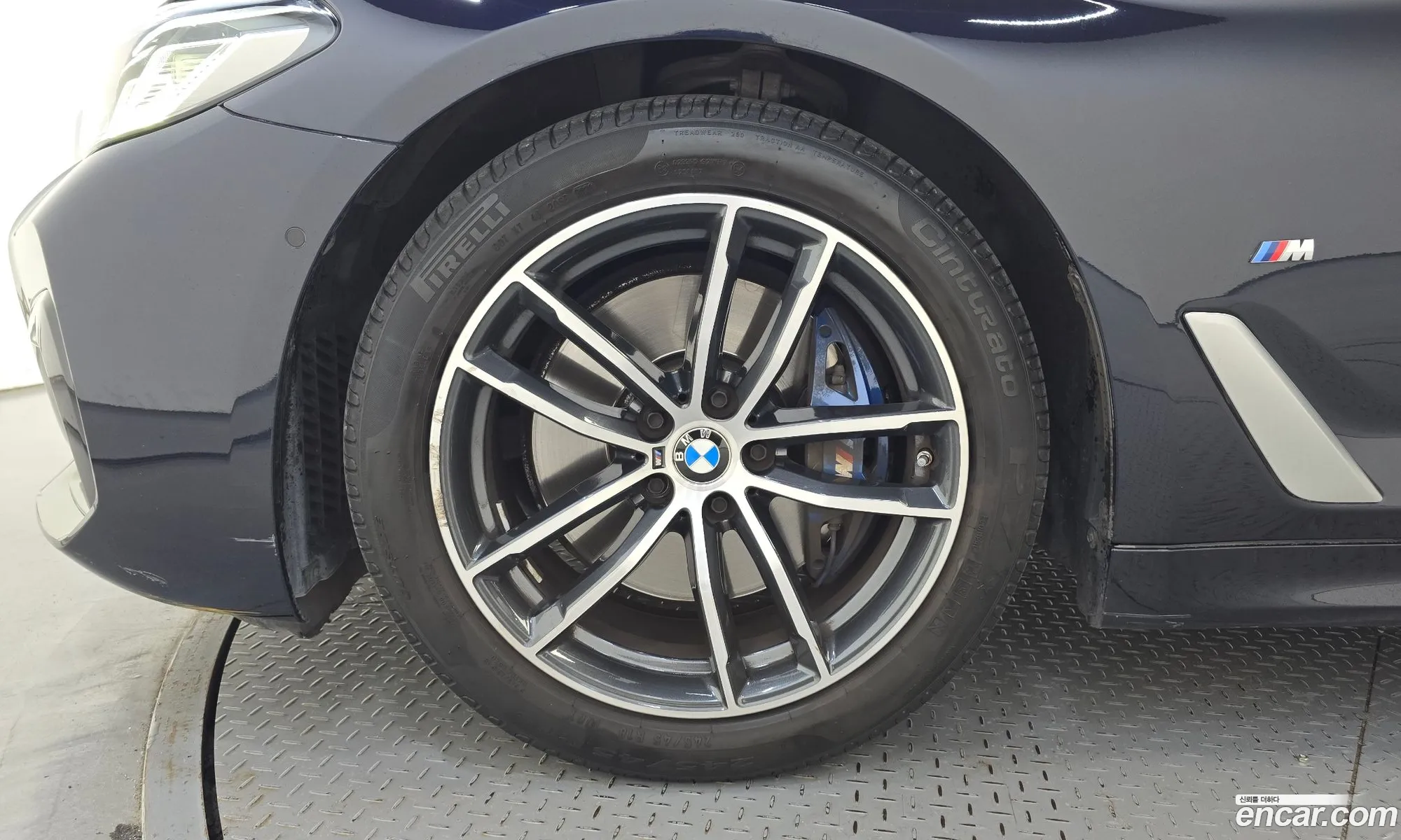 BMW 5 Series G30 520I M Sports - фотография 17859485