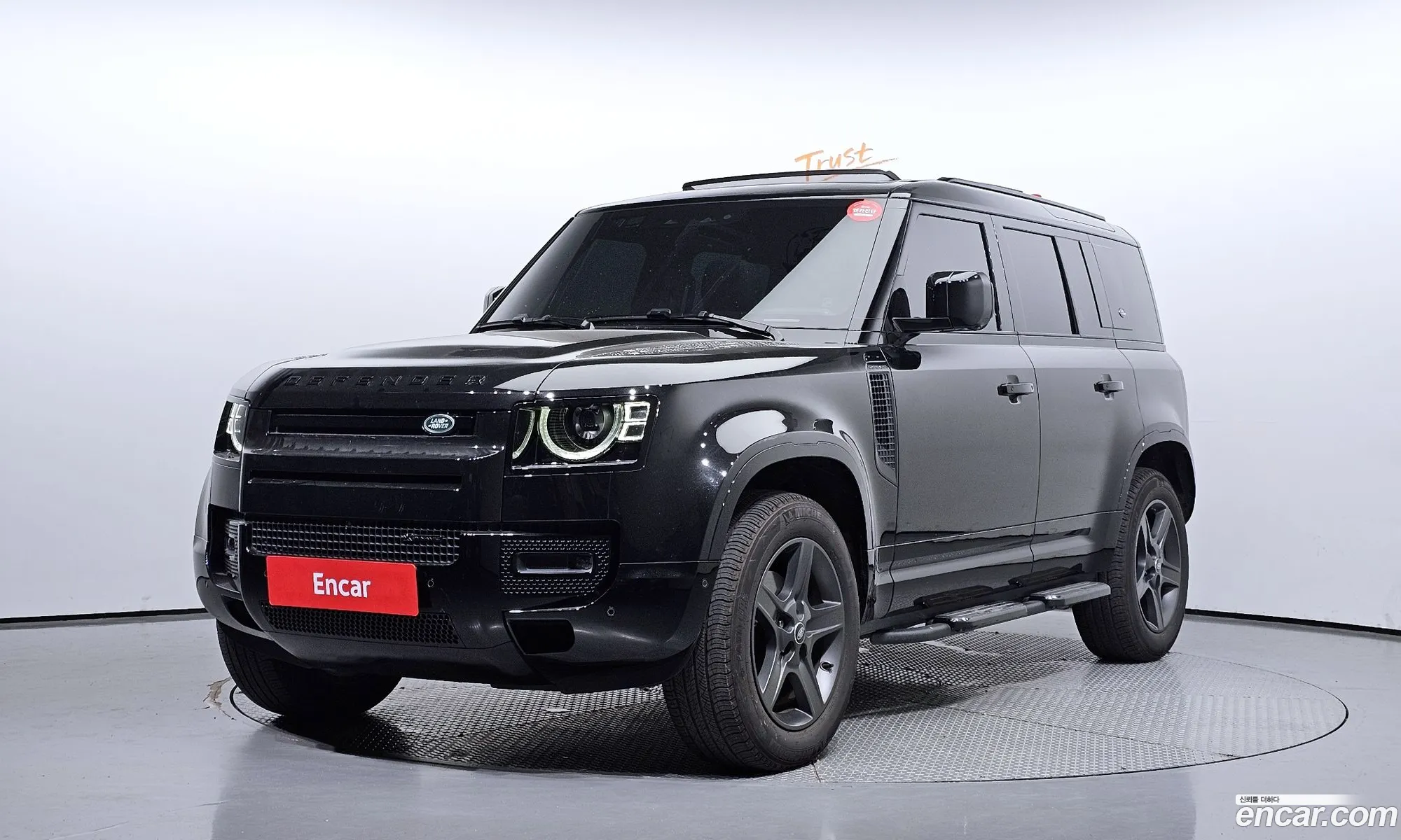 Land Rover Defender L663 110 P300 X-Dynamic Se - фотография 7188627
