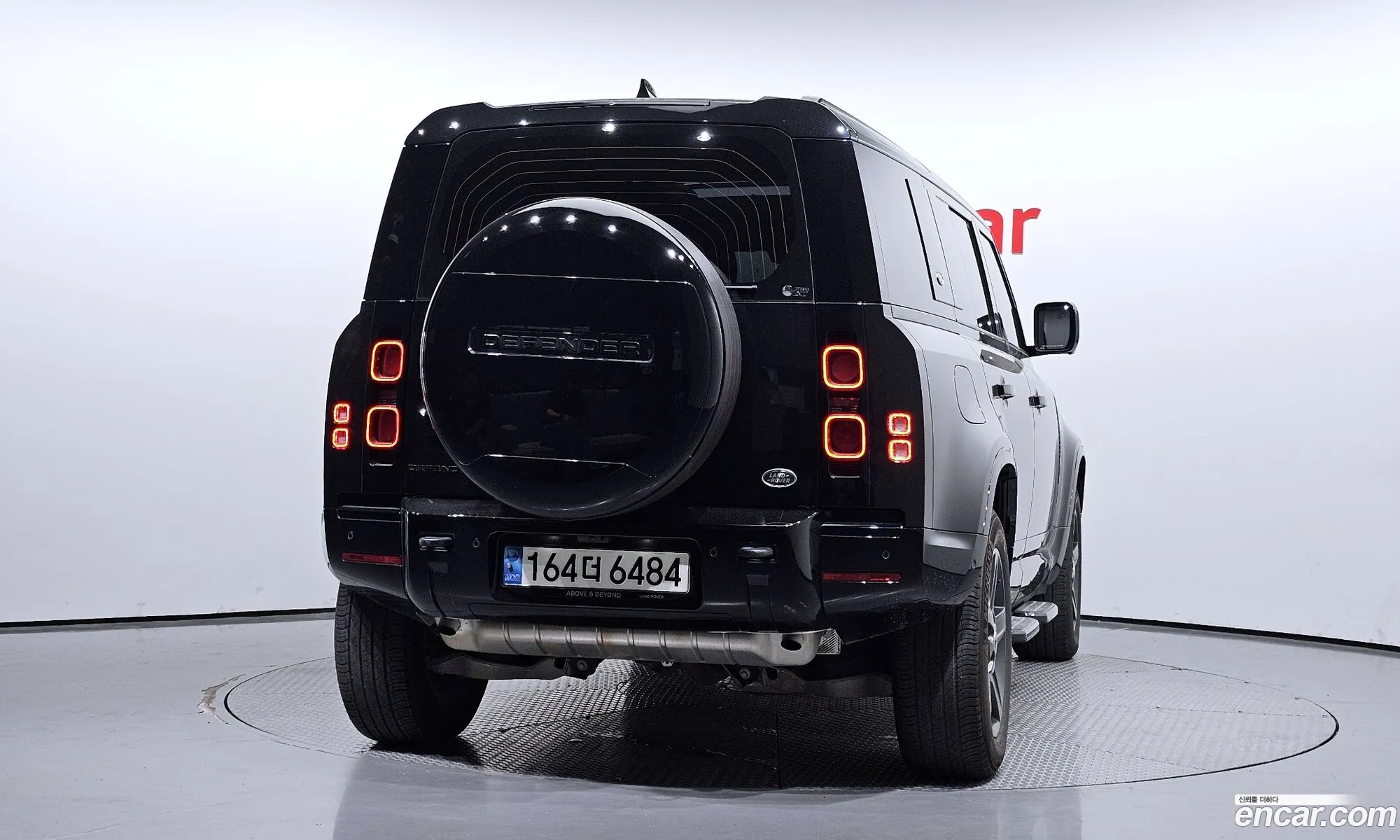 Land Rover Defender L663 110 P300 X-Dynamic Se - фотография 7188630