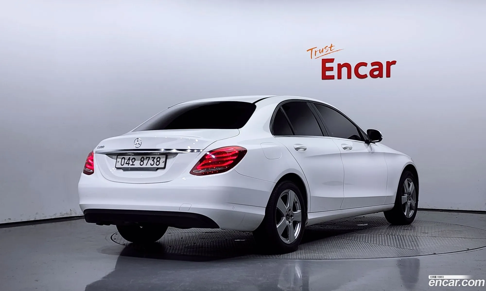 Mercedes C-Class W205 C200 - фотография 19124331